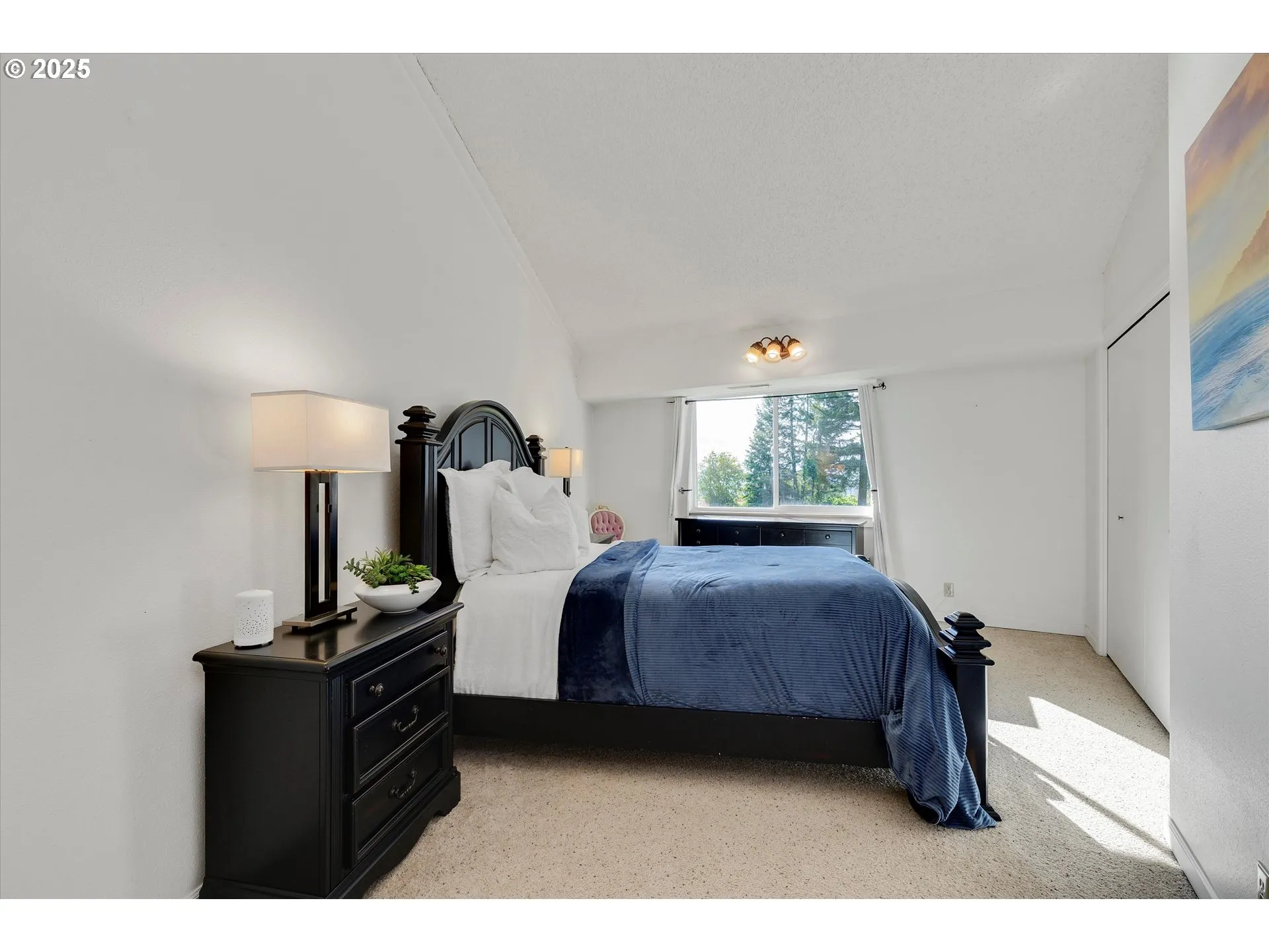 Bedroom-Upper