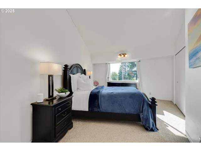 Bedroom-Upper