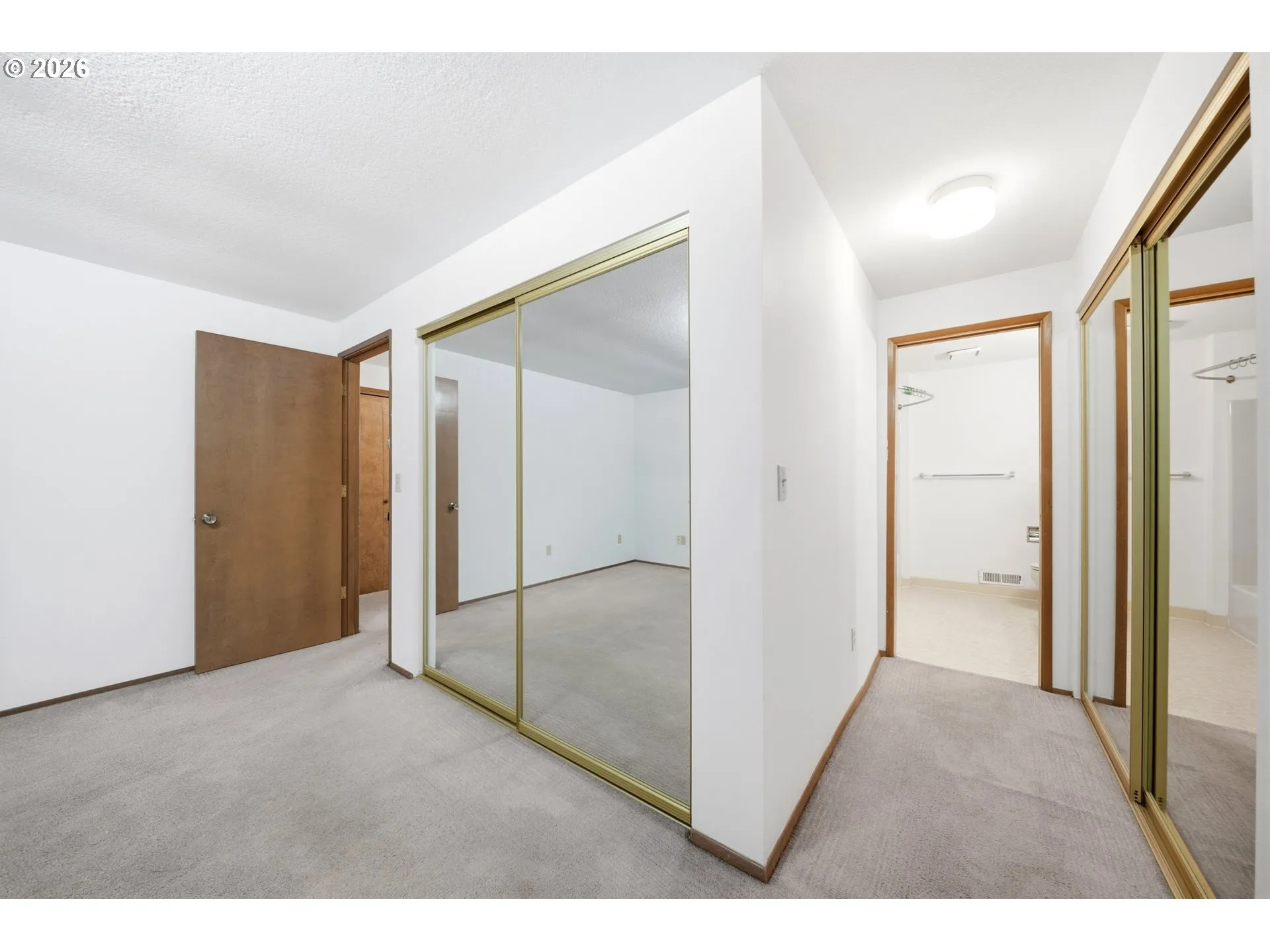 Bedroom, Primary-Upper