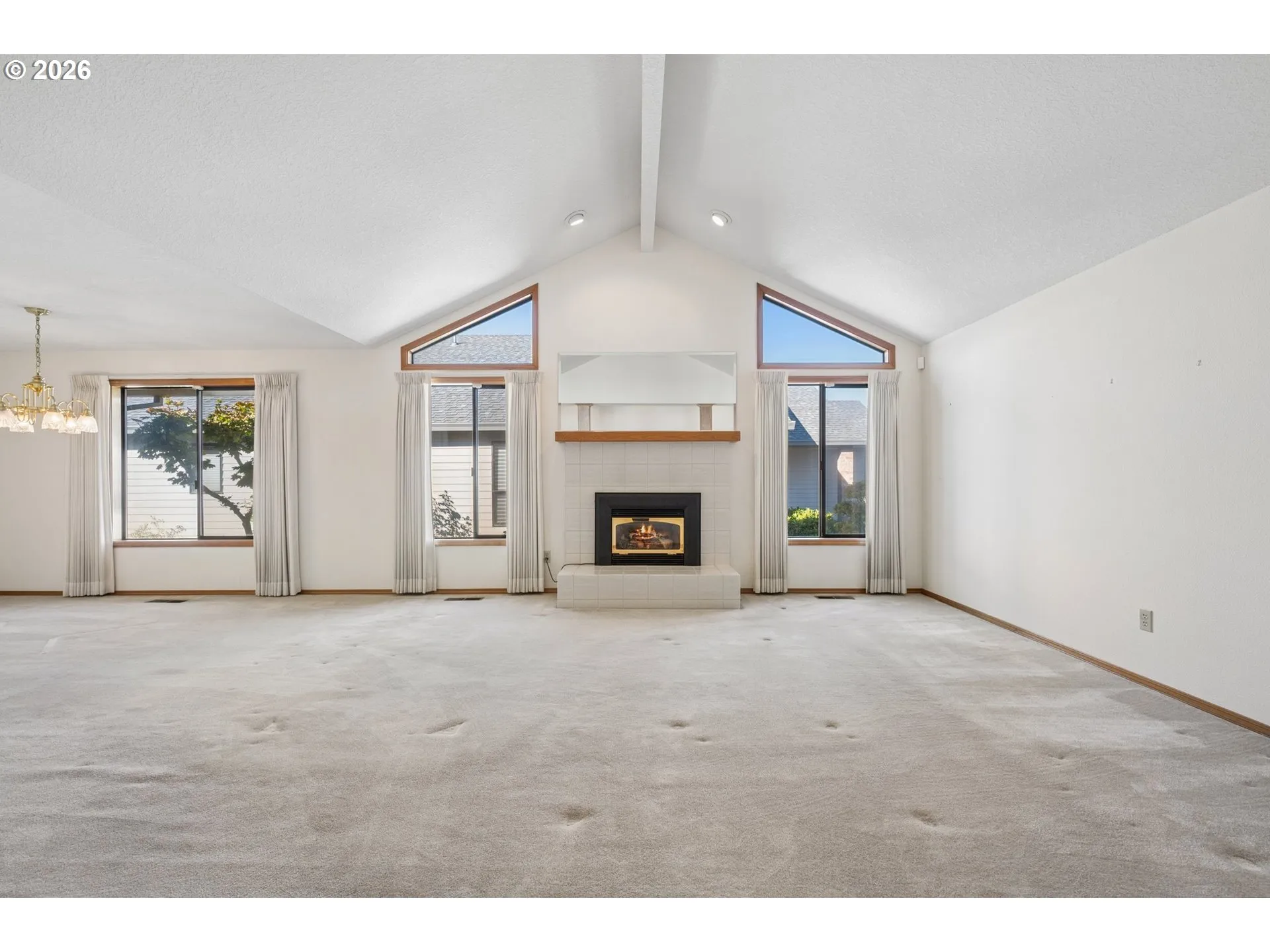 Living Room-Vaulted Ceilings
