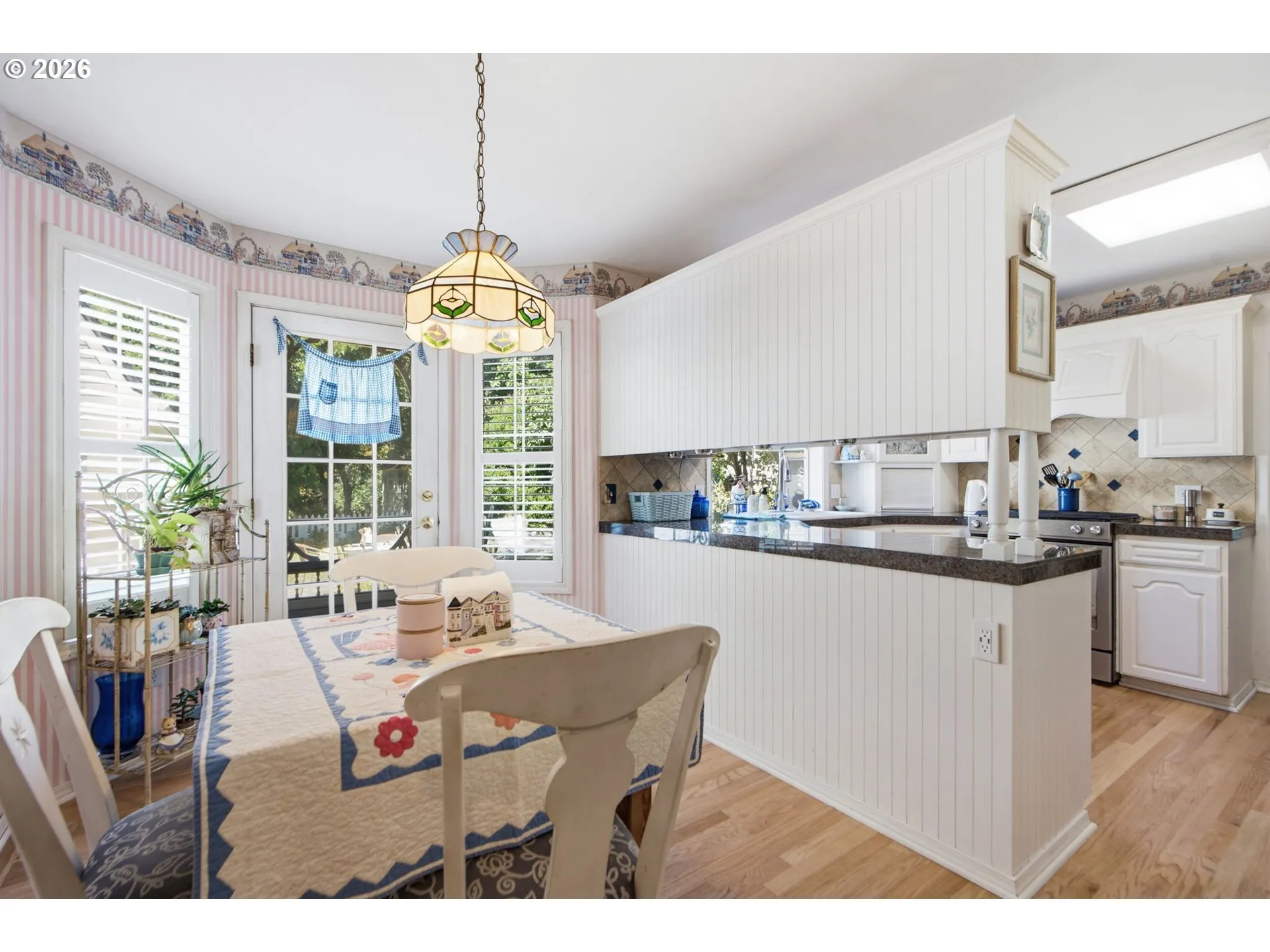 Kitchen-Eating Area