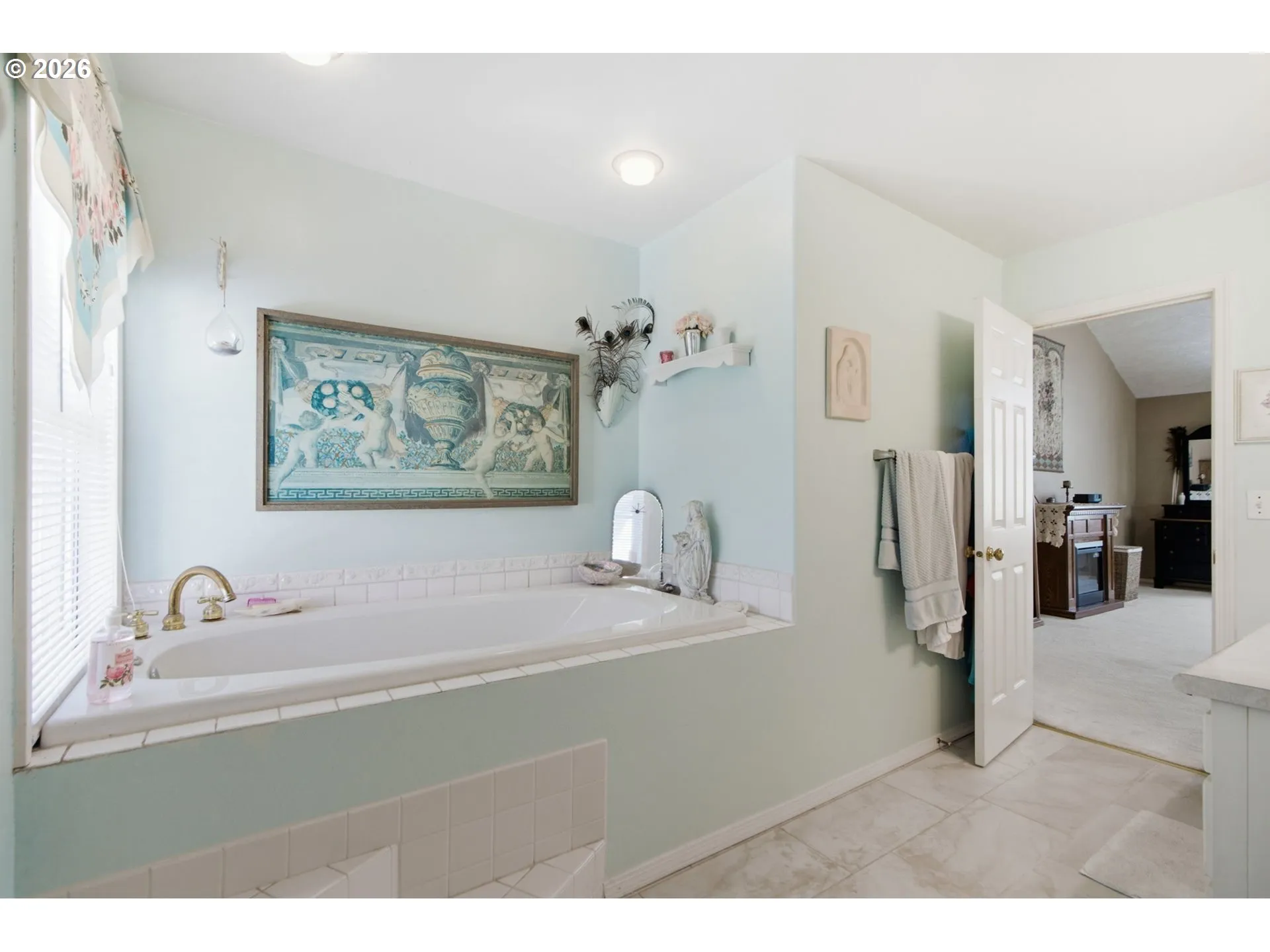 Primary Bedroom-Attached Bathroom