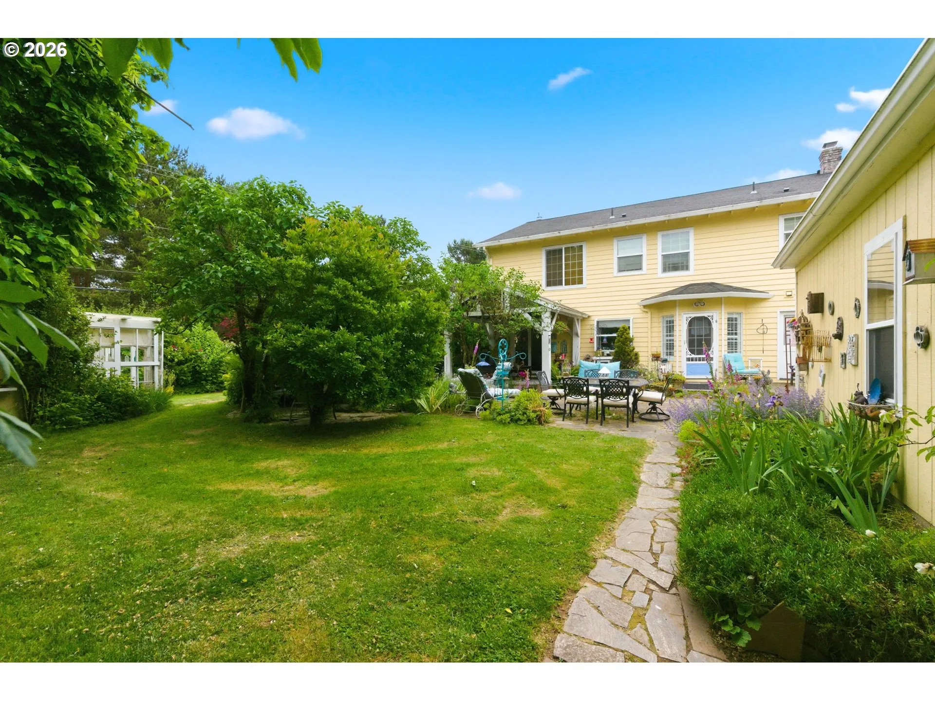 Yard-Back