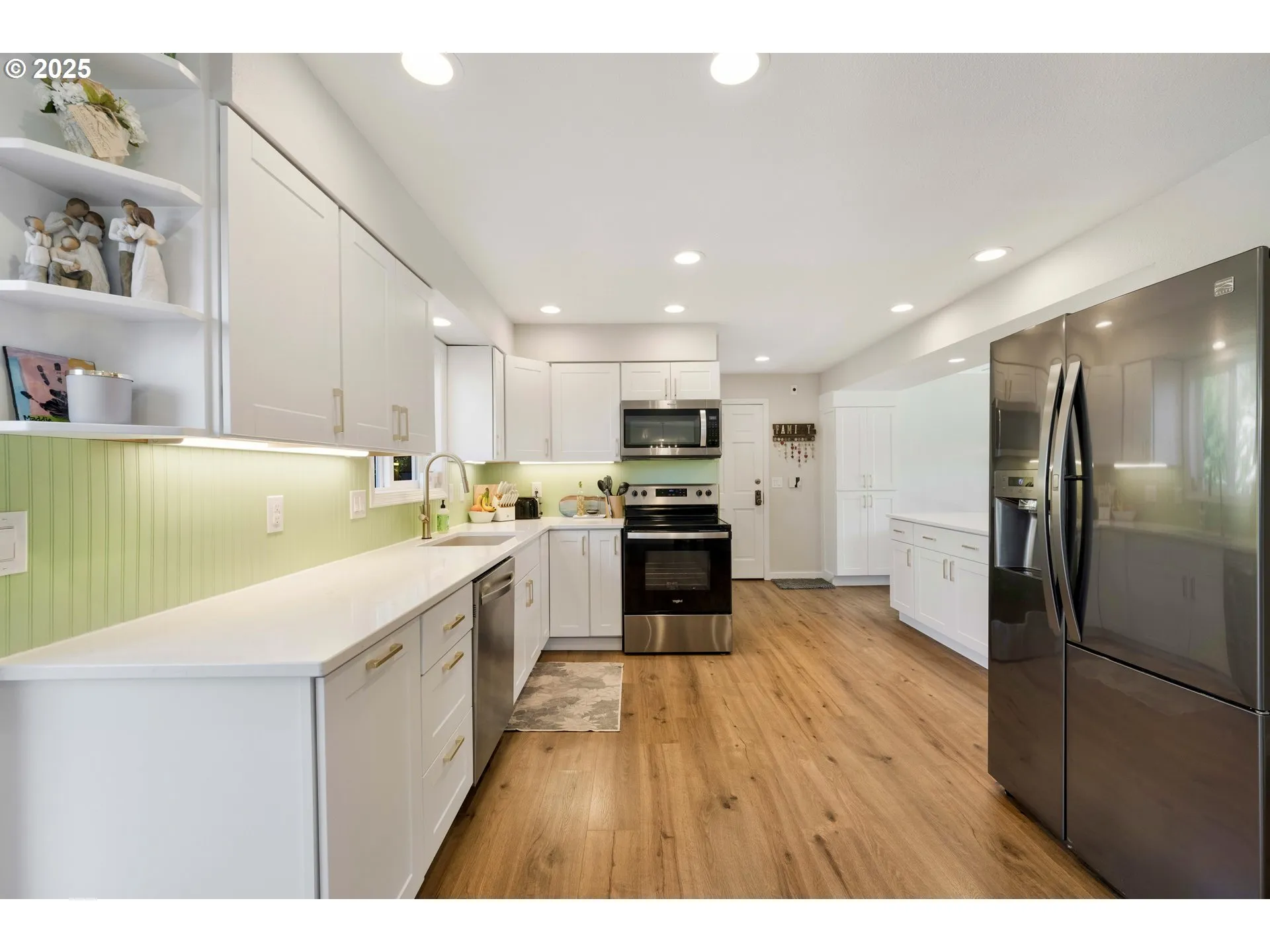 Kitchen-Wide Angle/Fisheye