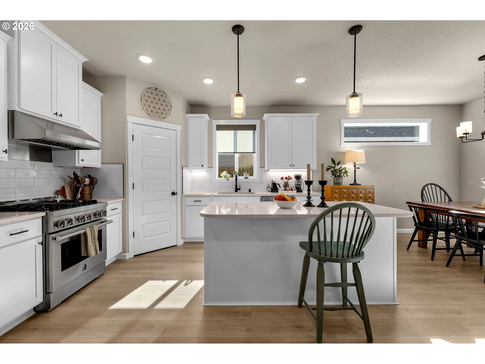 Kitchen-Eating Area