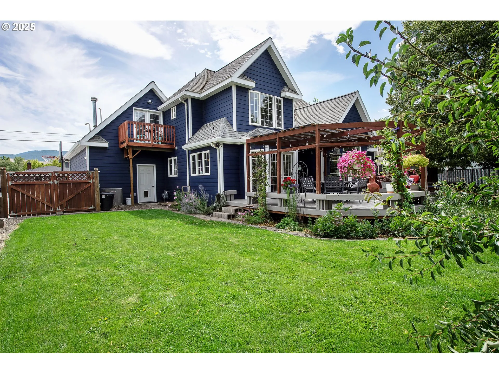 Yard-Back