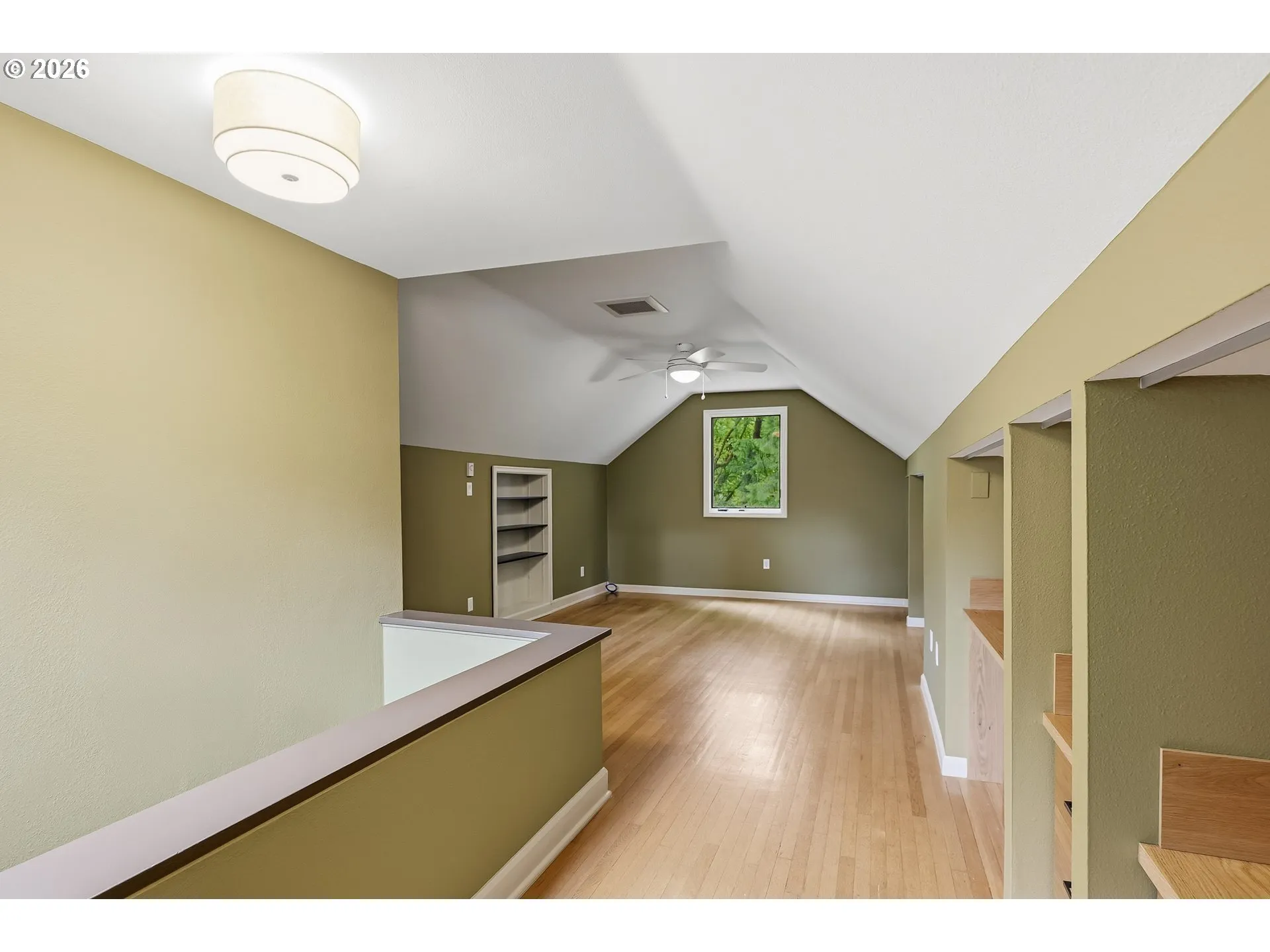 Bedroom-Upper