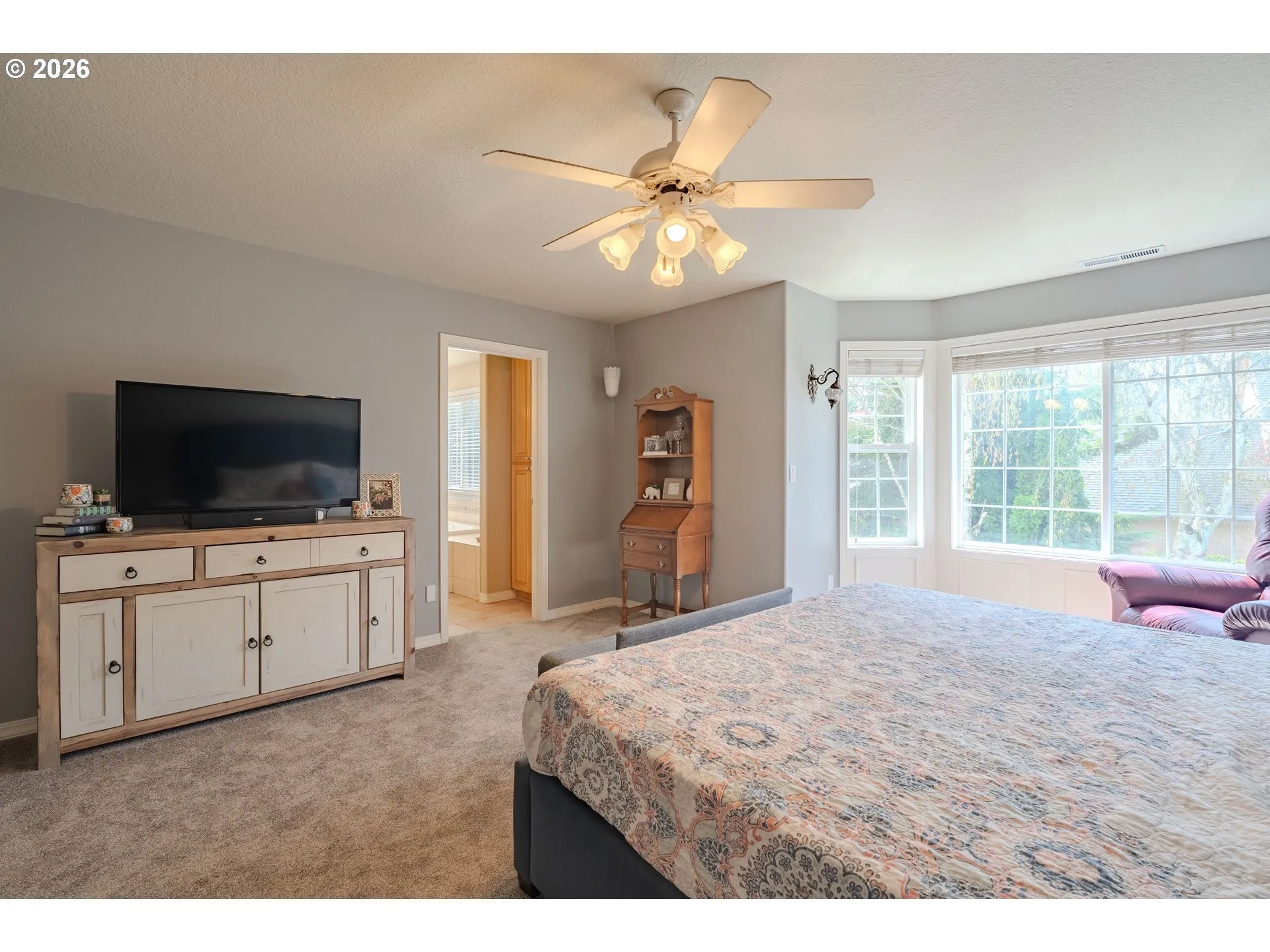 Primary Bedroom-Upper