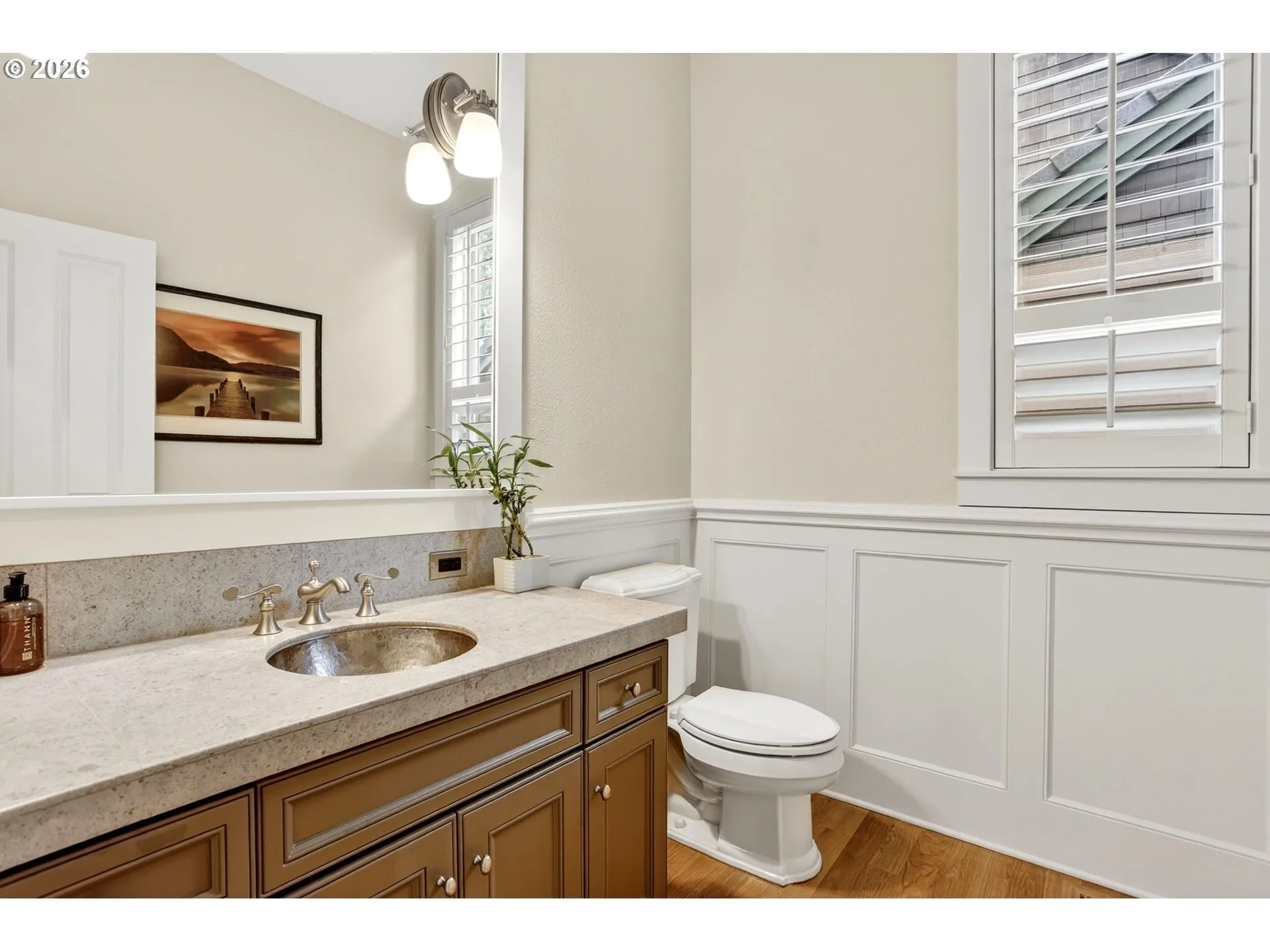 Bathroom, Continental-Guest