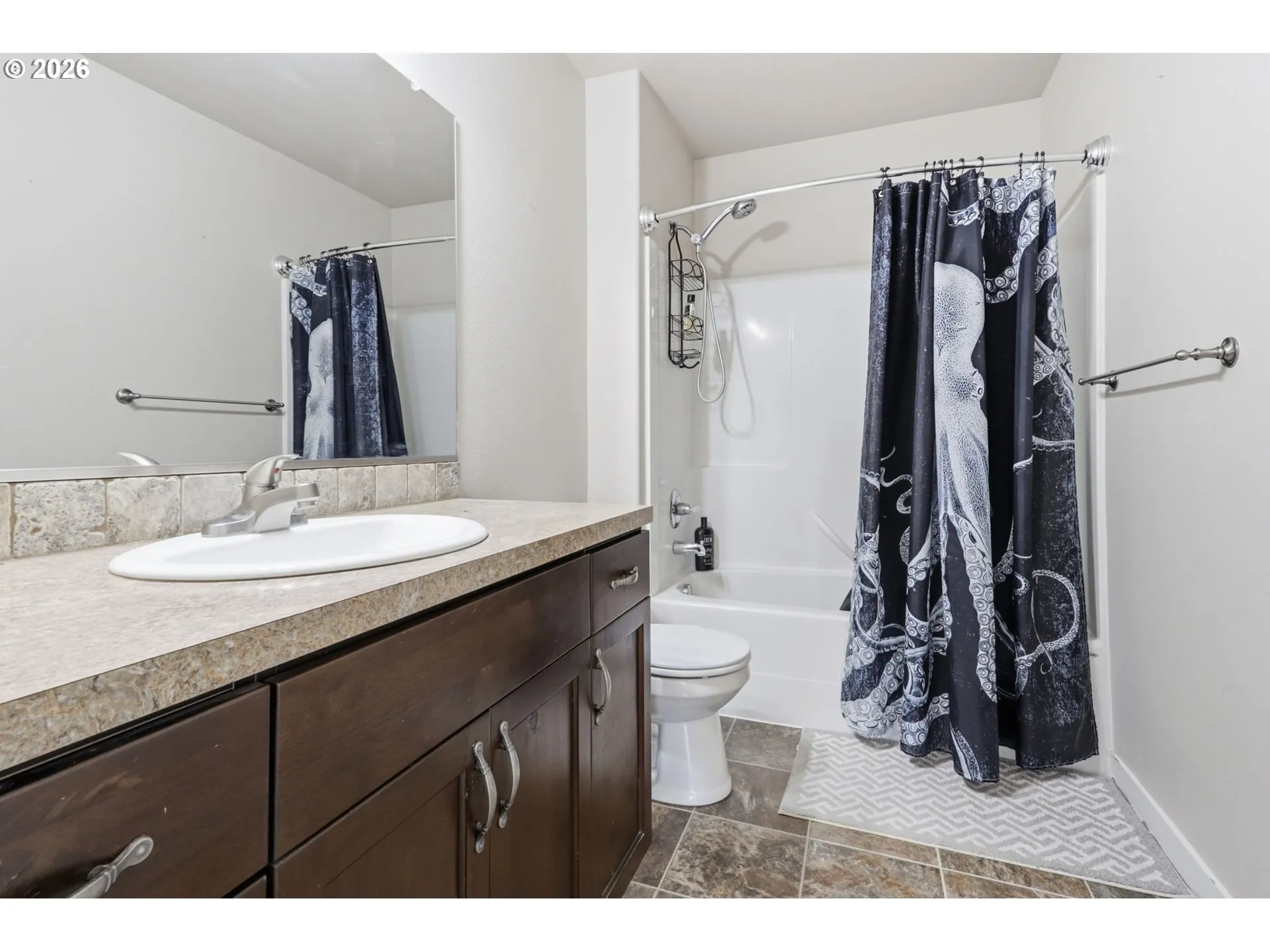 Bathroom-Upper