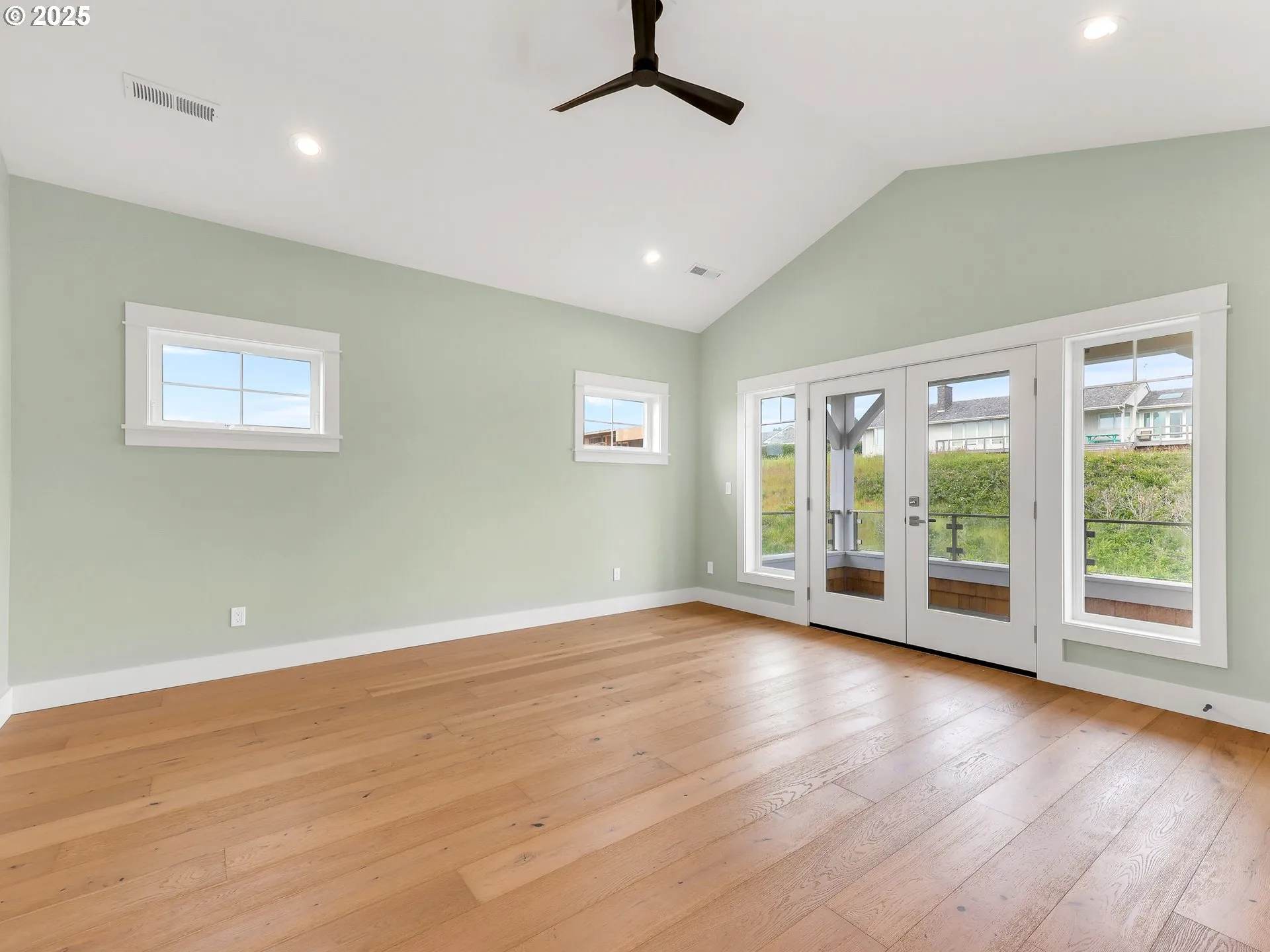 Bedroom, Owner's Suite-Upper
