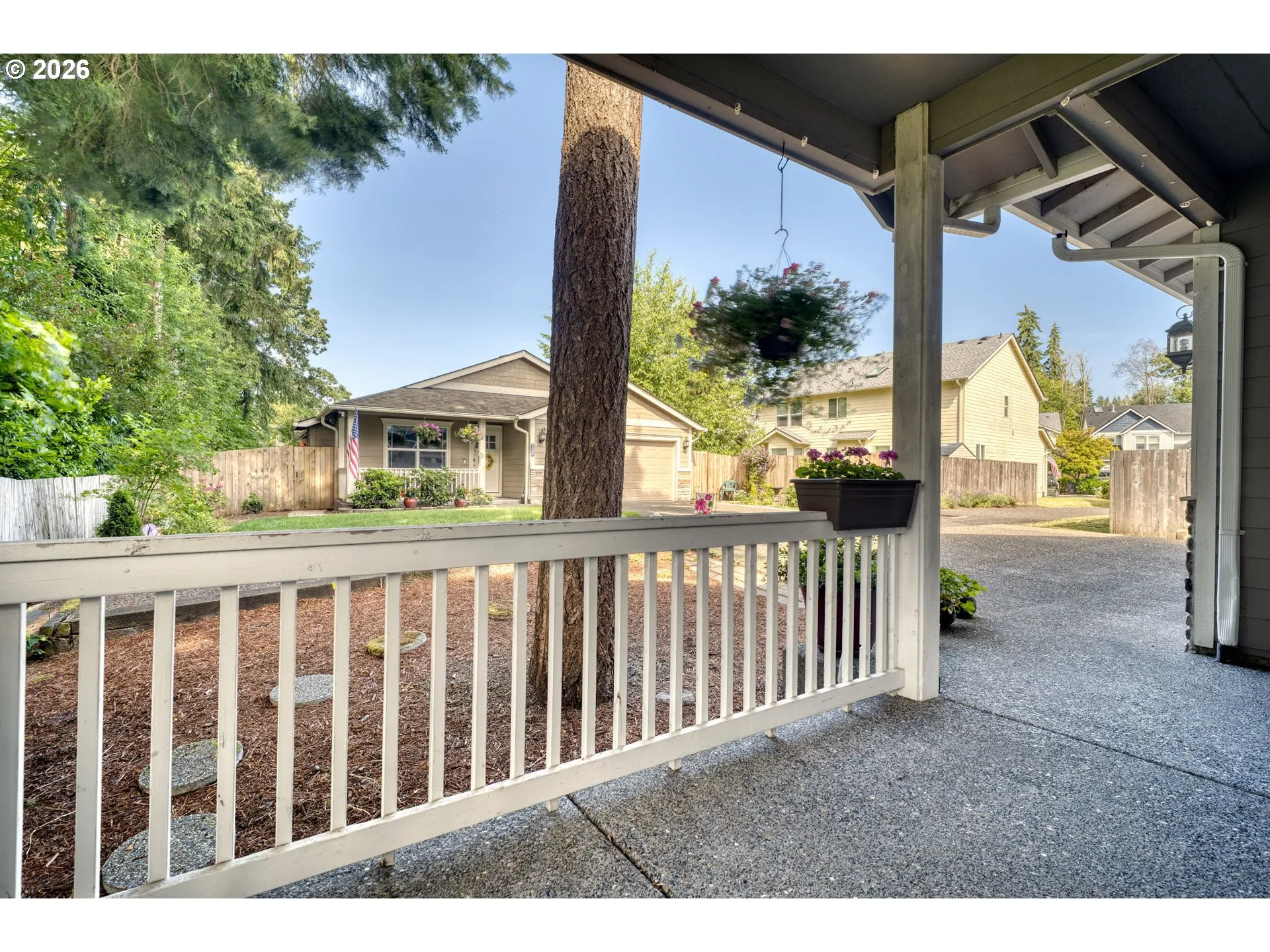 Porch-Wide Angle/Fisheye
