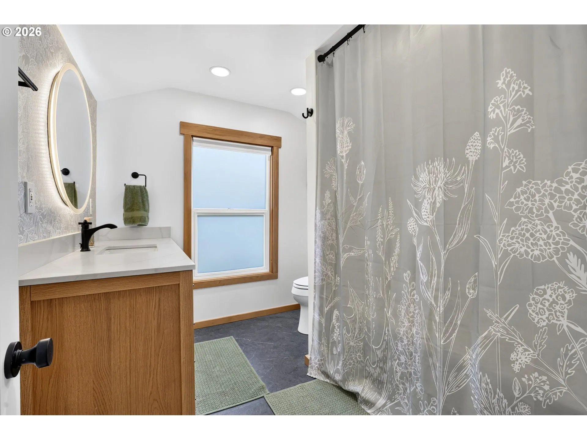 Bathroom-Upper