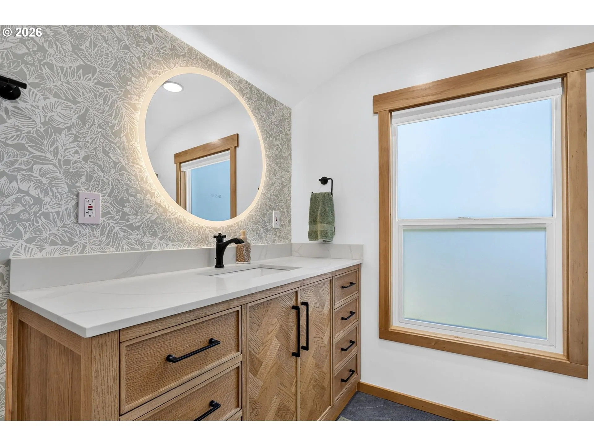 Bathroom-Upper