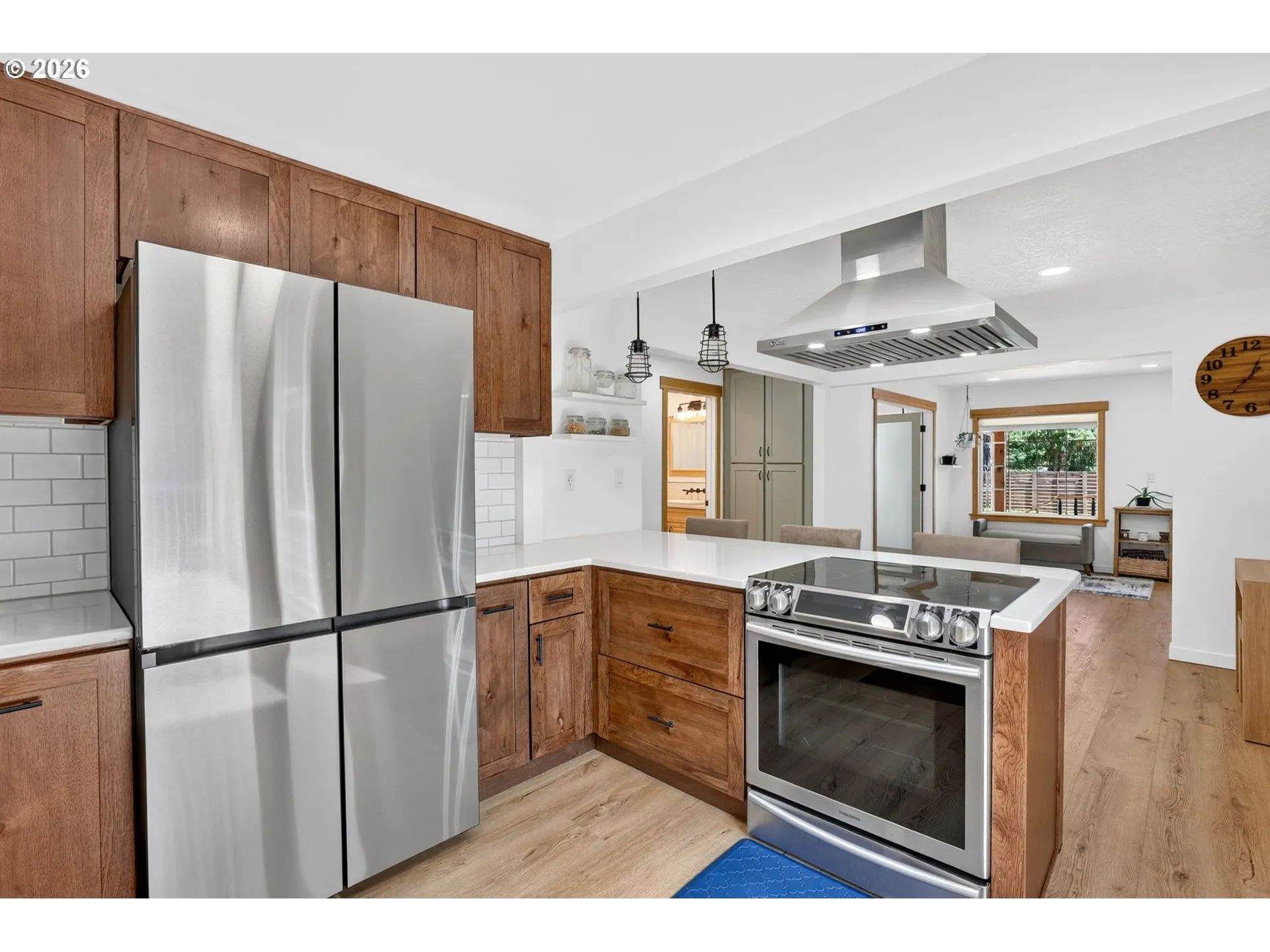 Kitchen-Eating Area