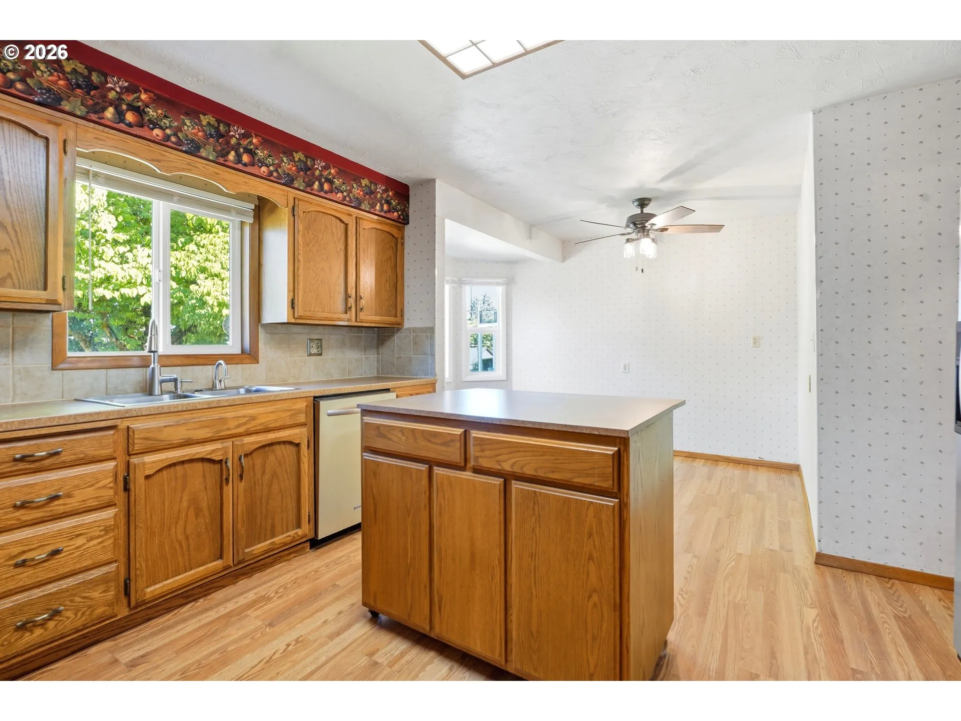 Kitchen-Eating Area