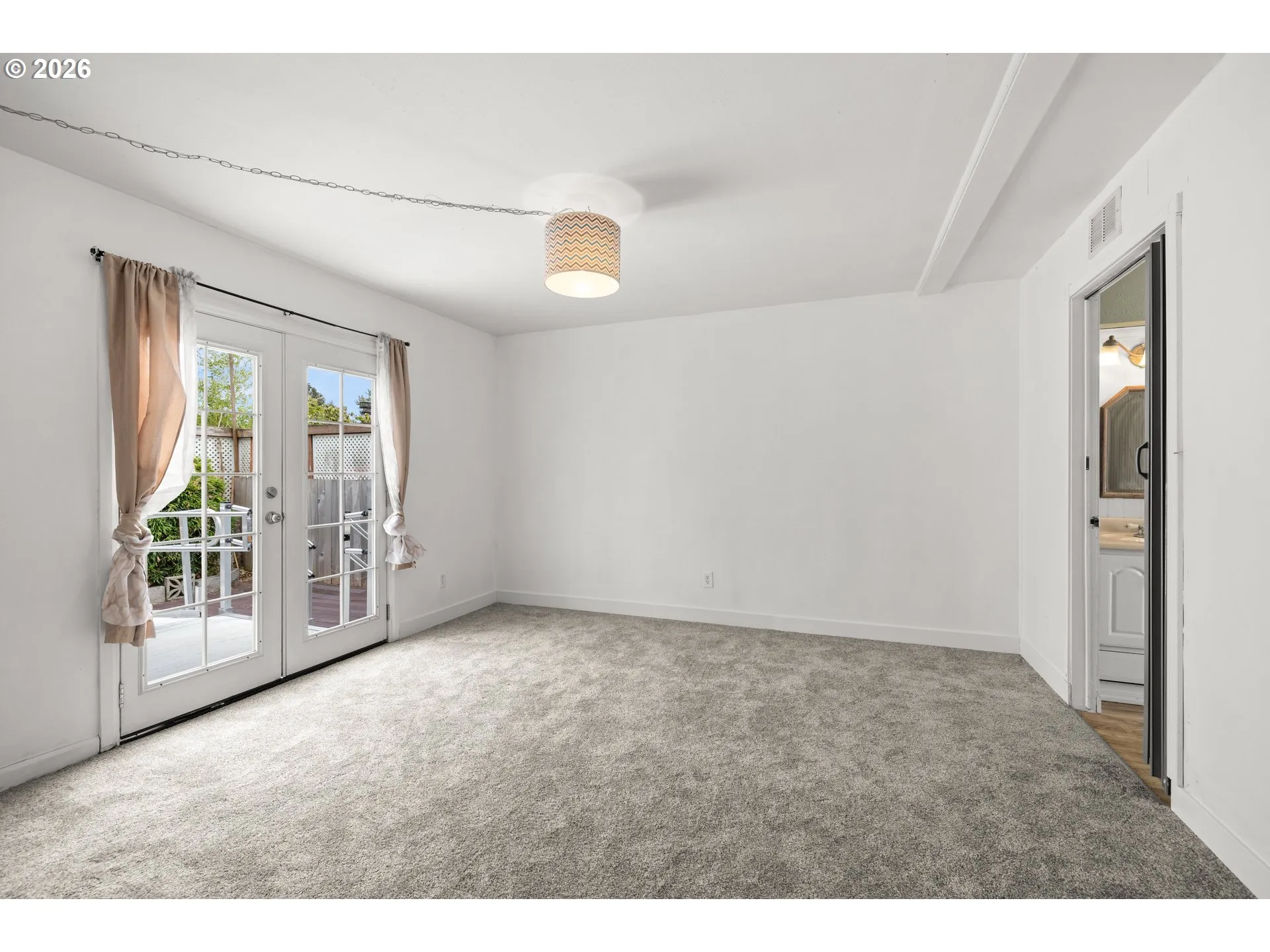 Bedroom, Primary