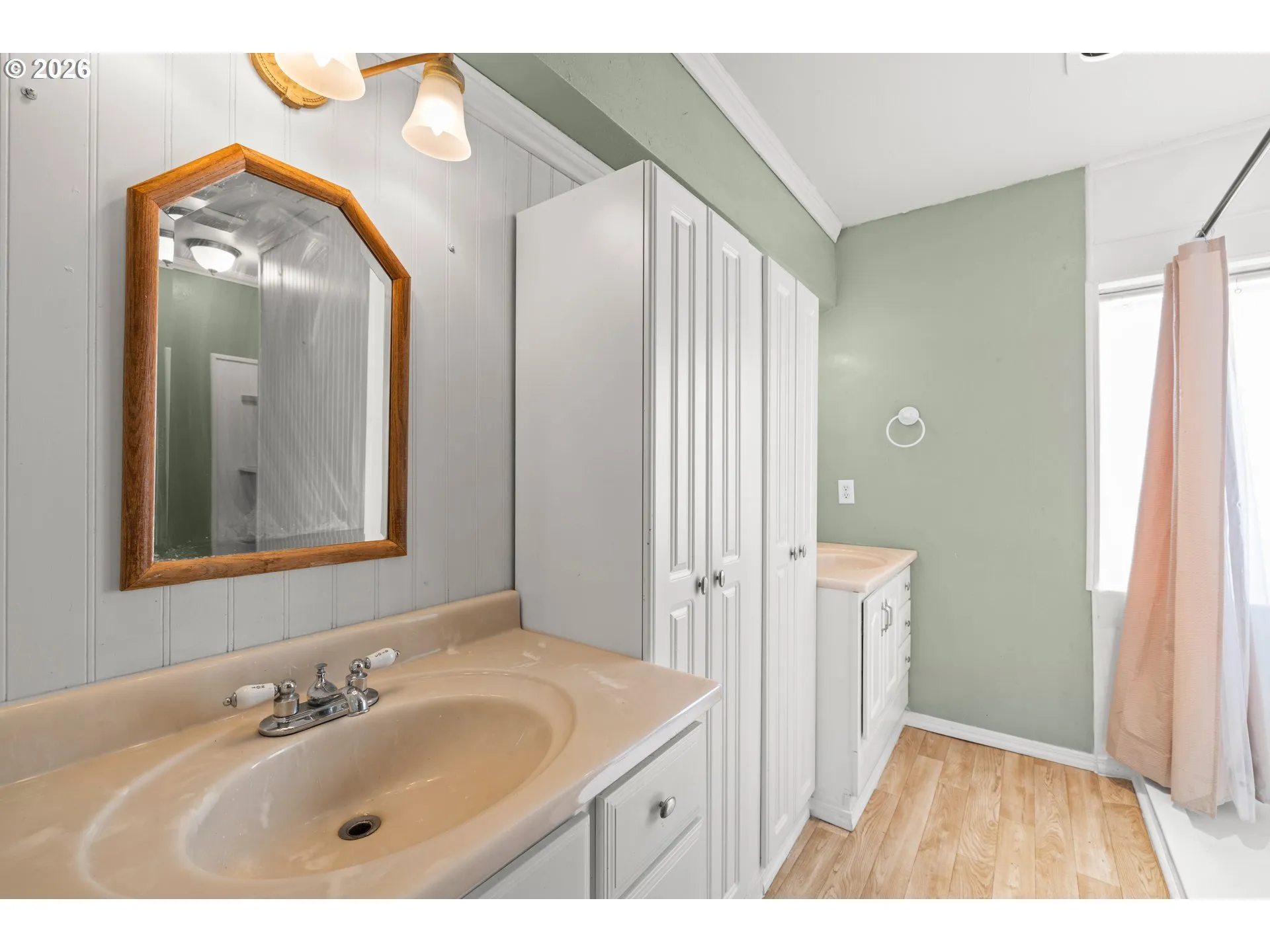 Bathroom, Attached-Double Sinks