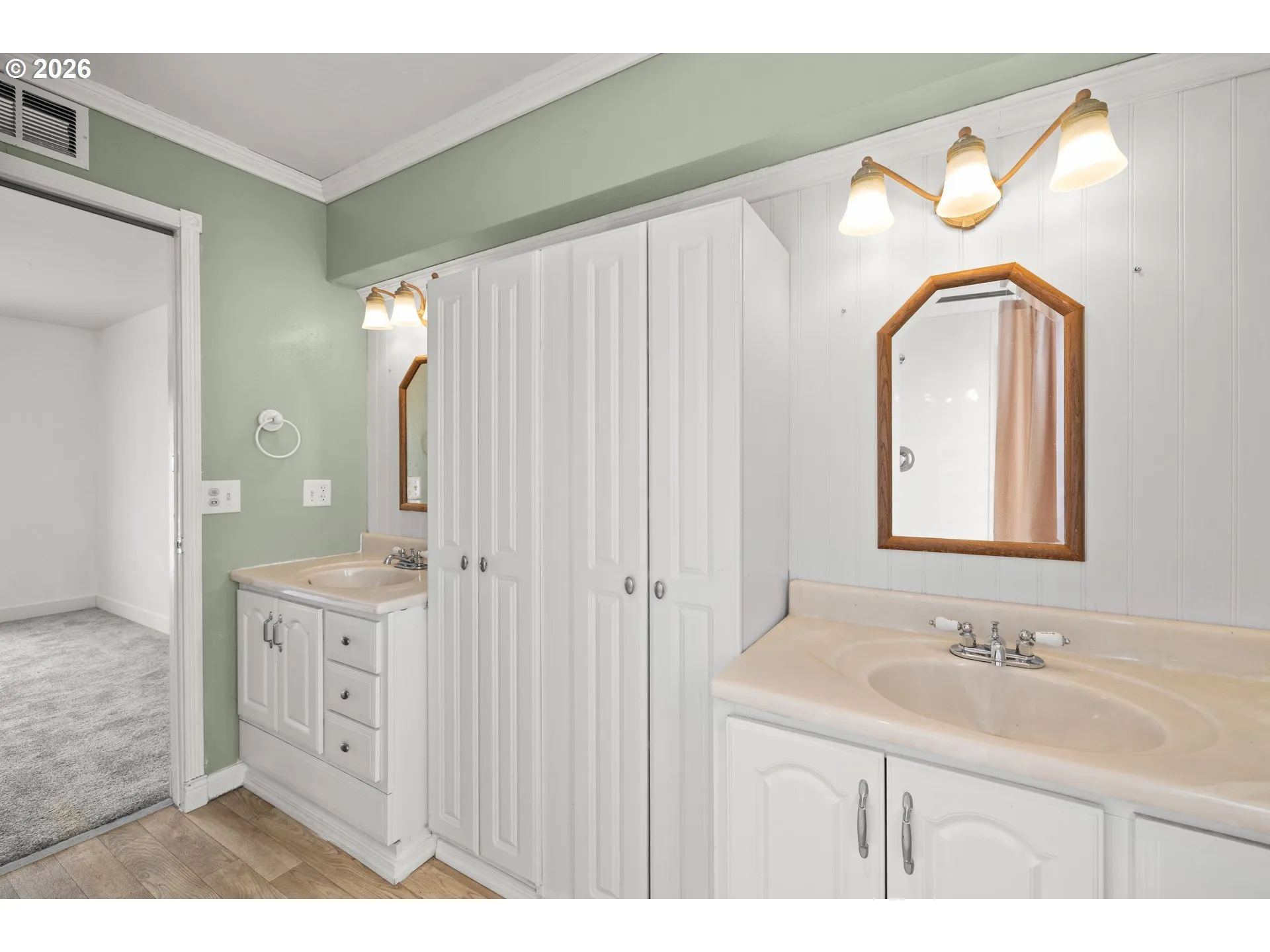 En Suite Bathroom