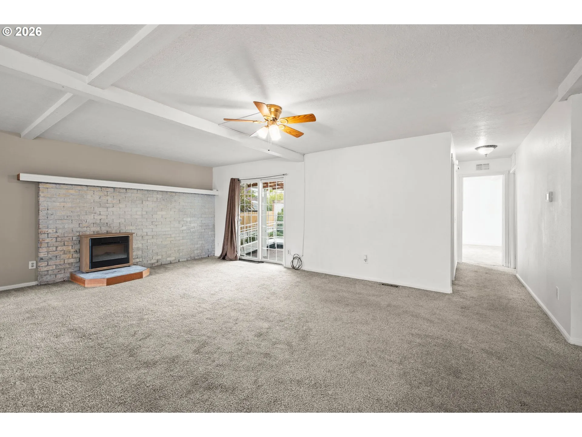 Living Room-Fireplace