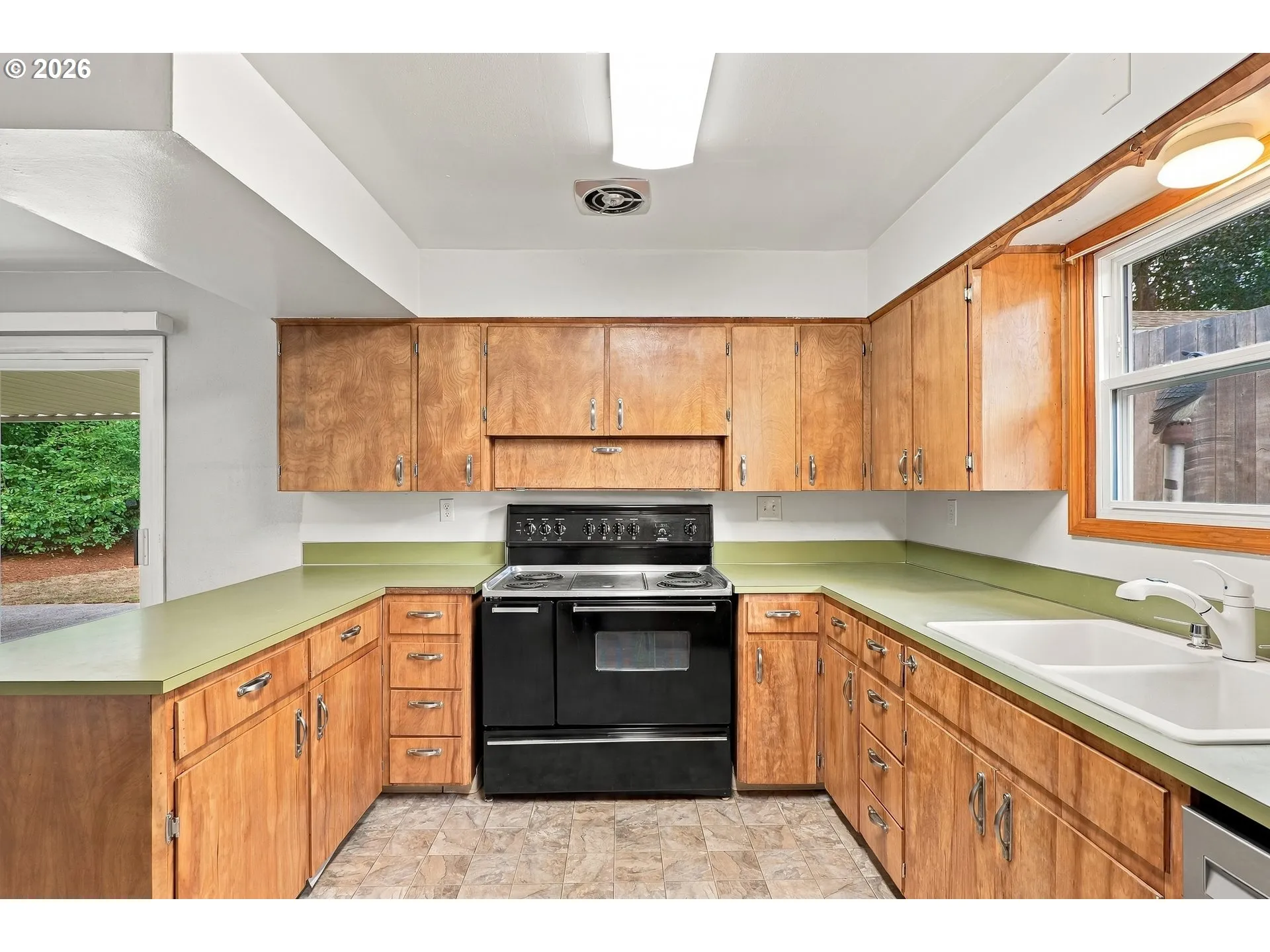 Kitchen-Oven