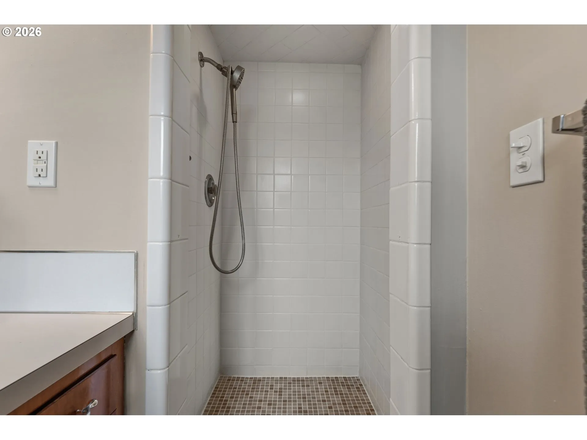 En Suite Bathroom-Upper