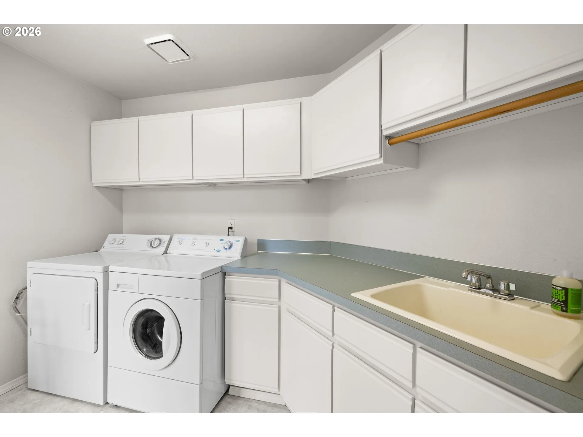 Laundry-Upper