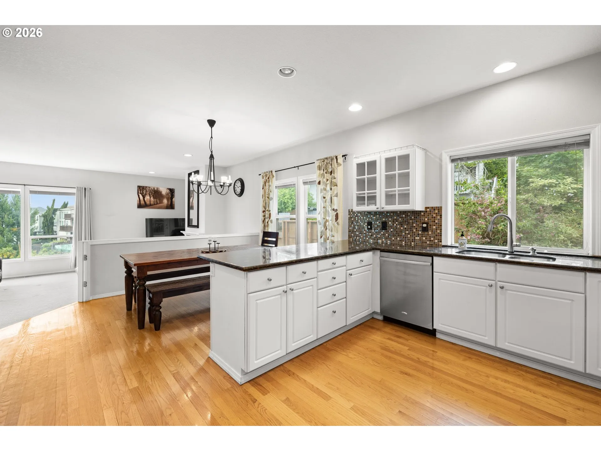 Kitchen-Eating Area