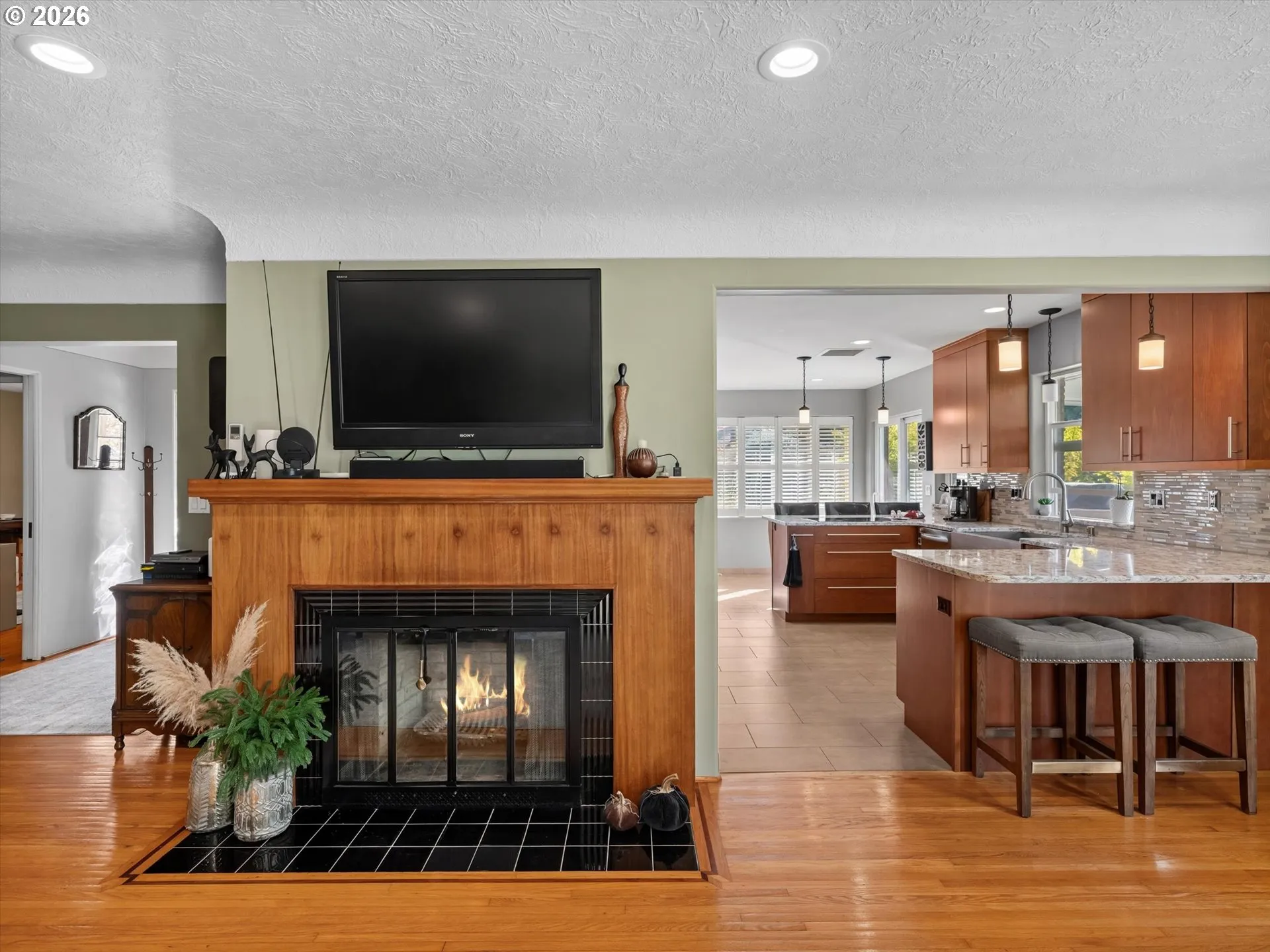 Living Room-Fireplace
