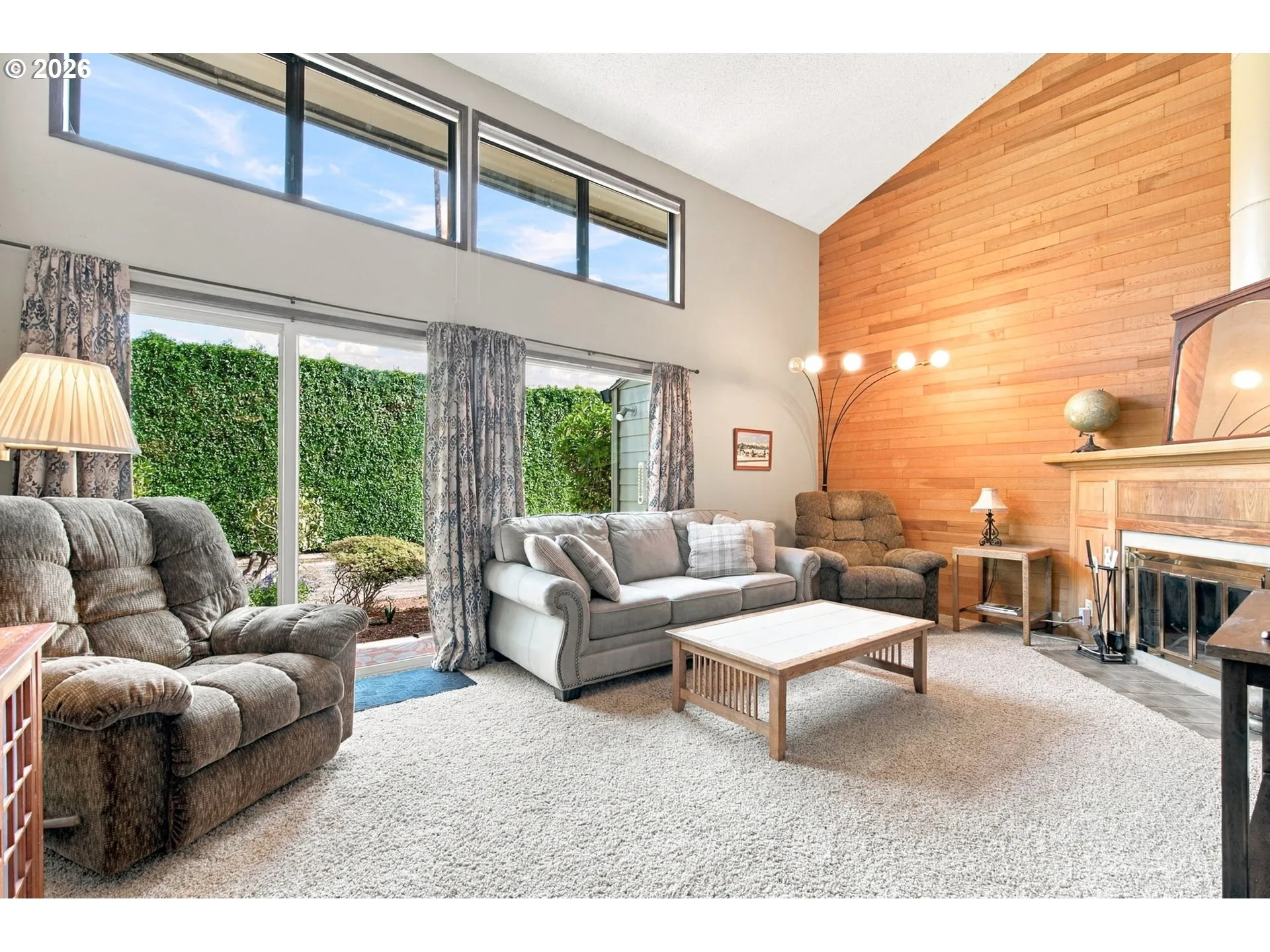 Living Room-Vaulted Ceilings