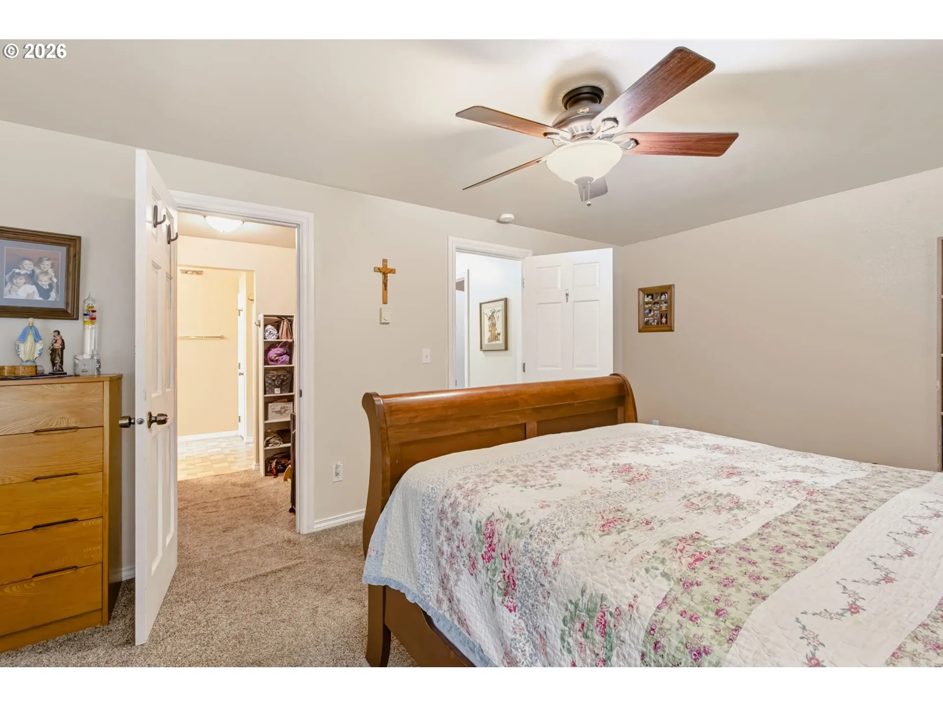Bedroom, Primary
