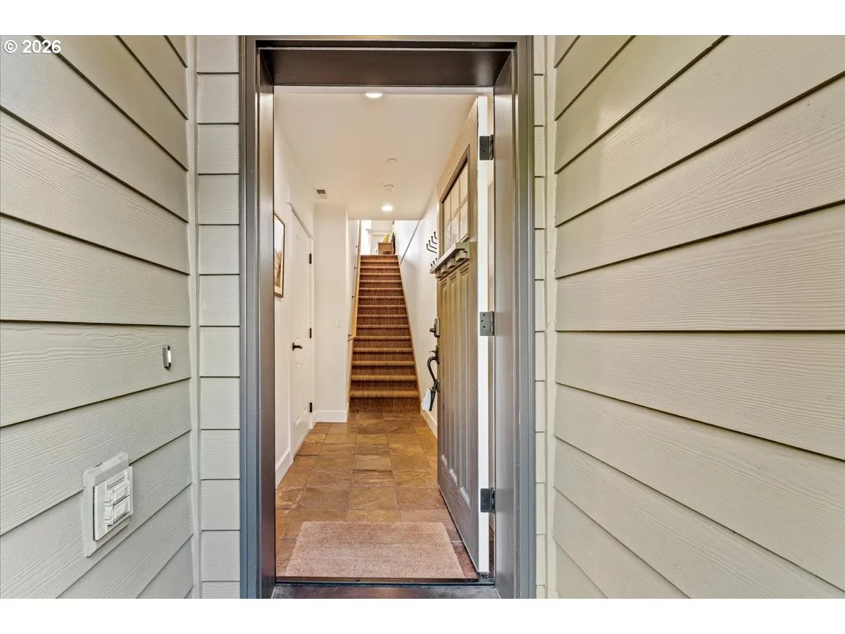 Entrance/Foyer