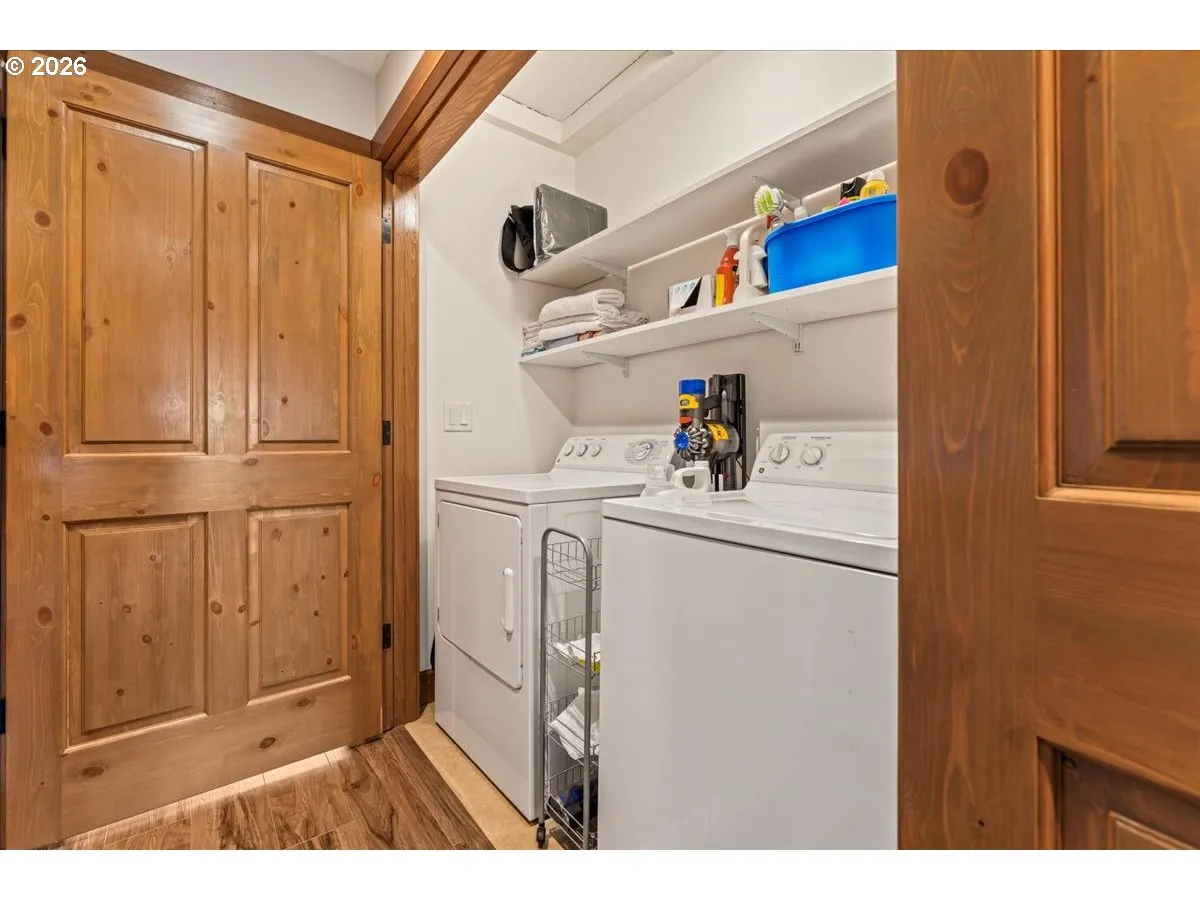 Laundry-Upper