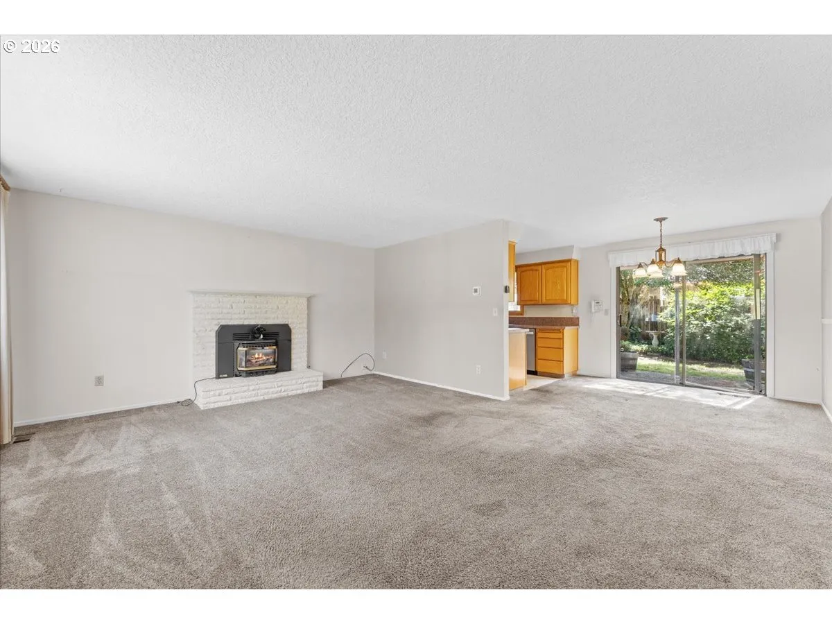 Living Room/Dining Room