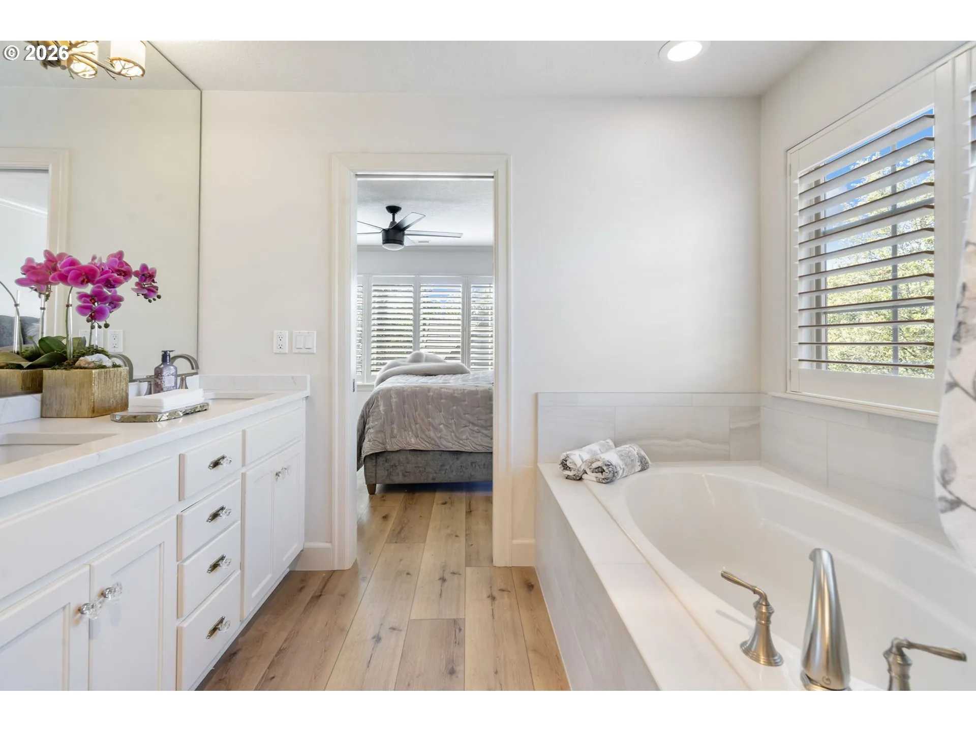 Bedroom, Primary-Upper