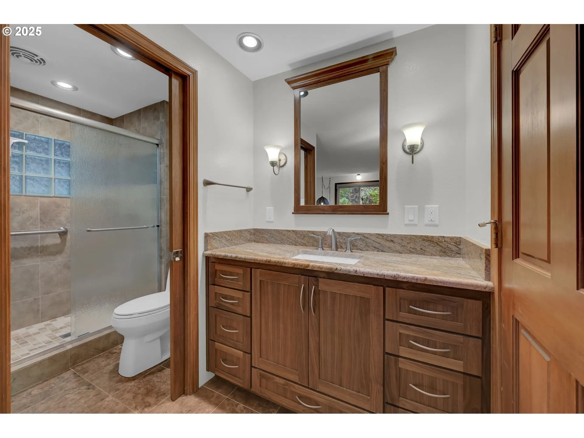 Bathroom-Walk in Shower