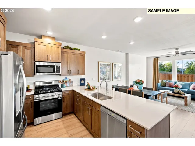 Kitchen-Breakfast Bar