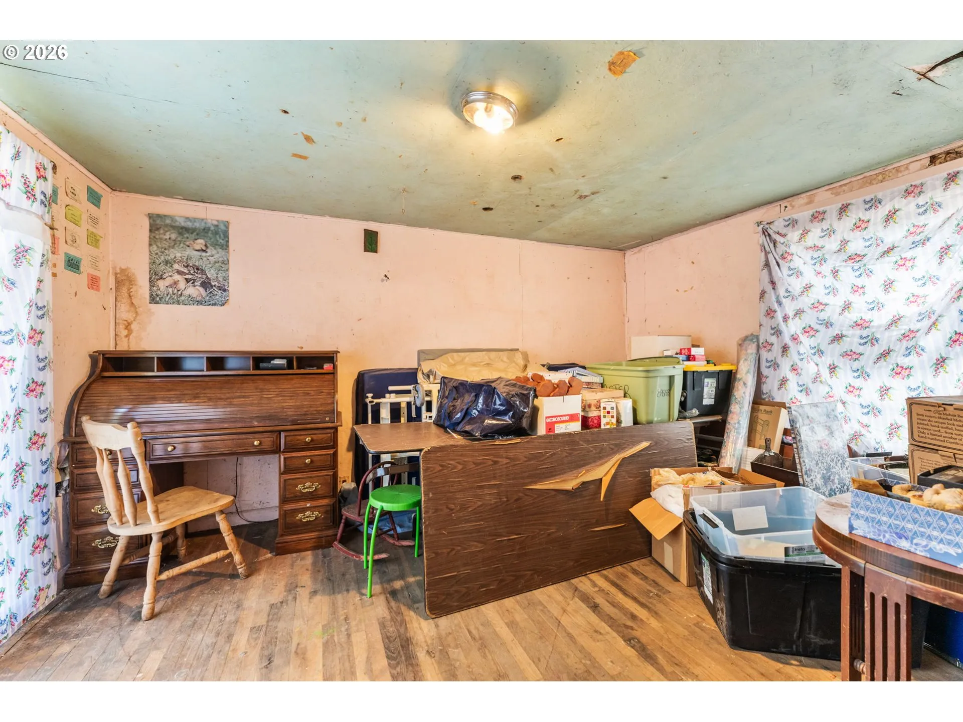 Bedroom, Primary