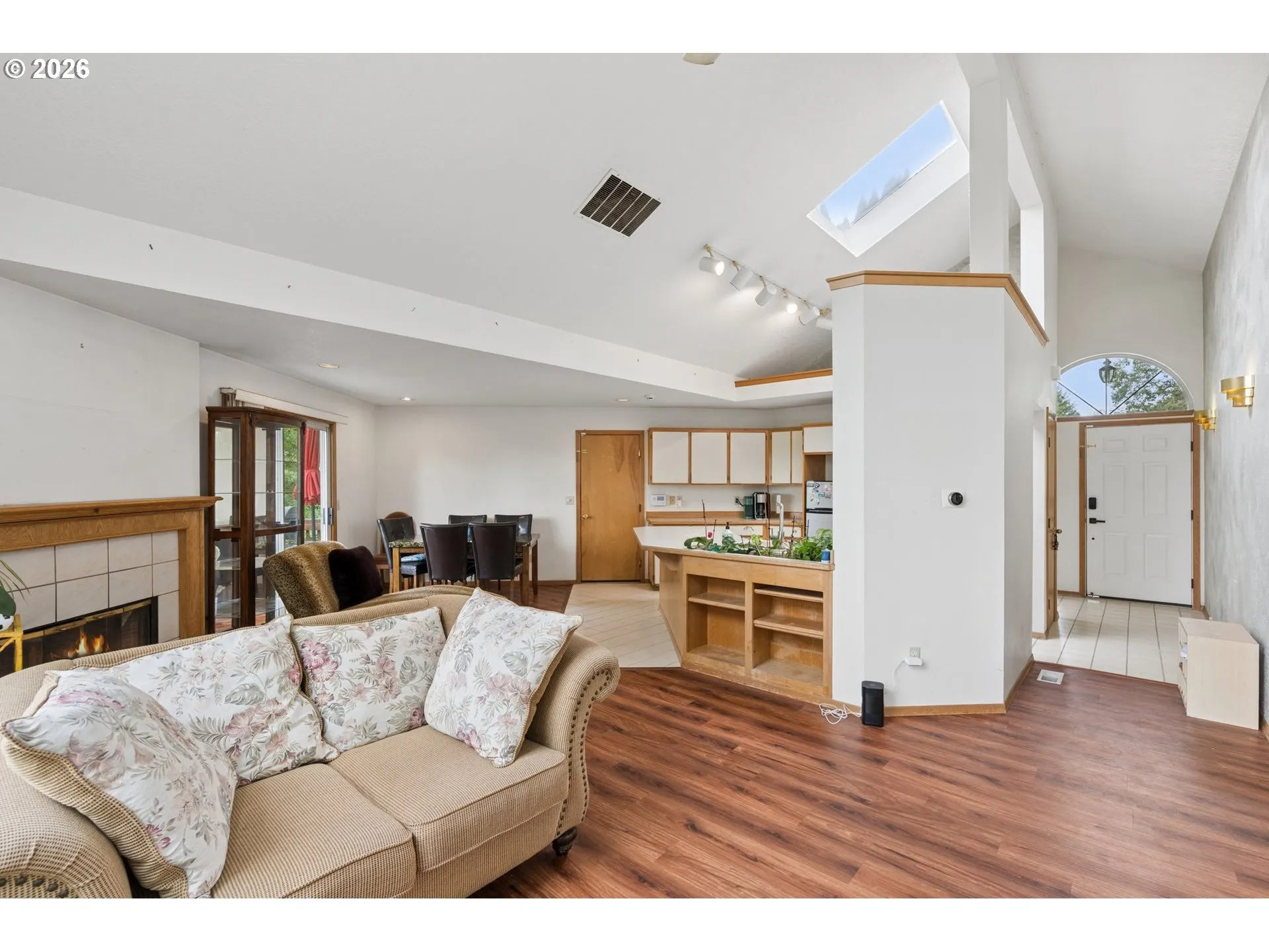 Living Room/Dining Room