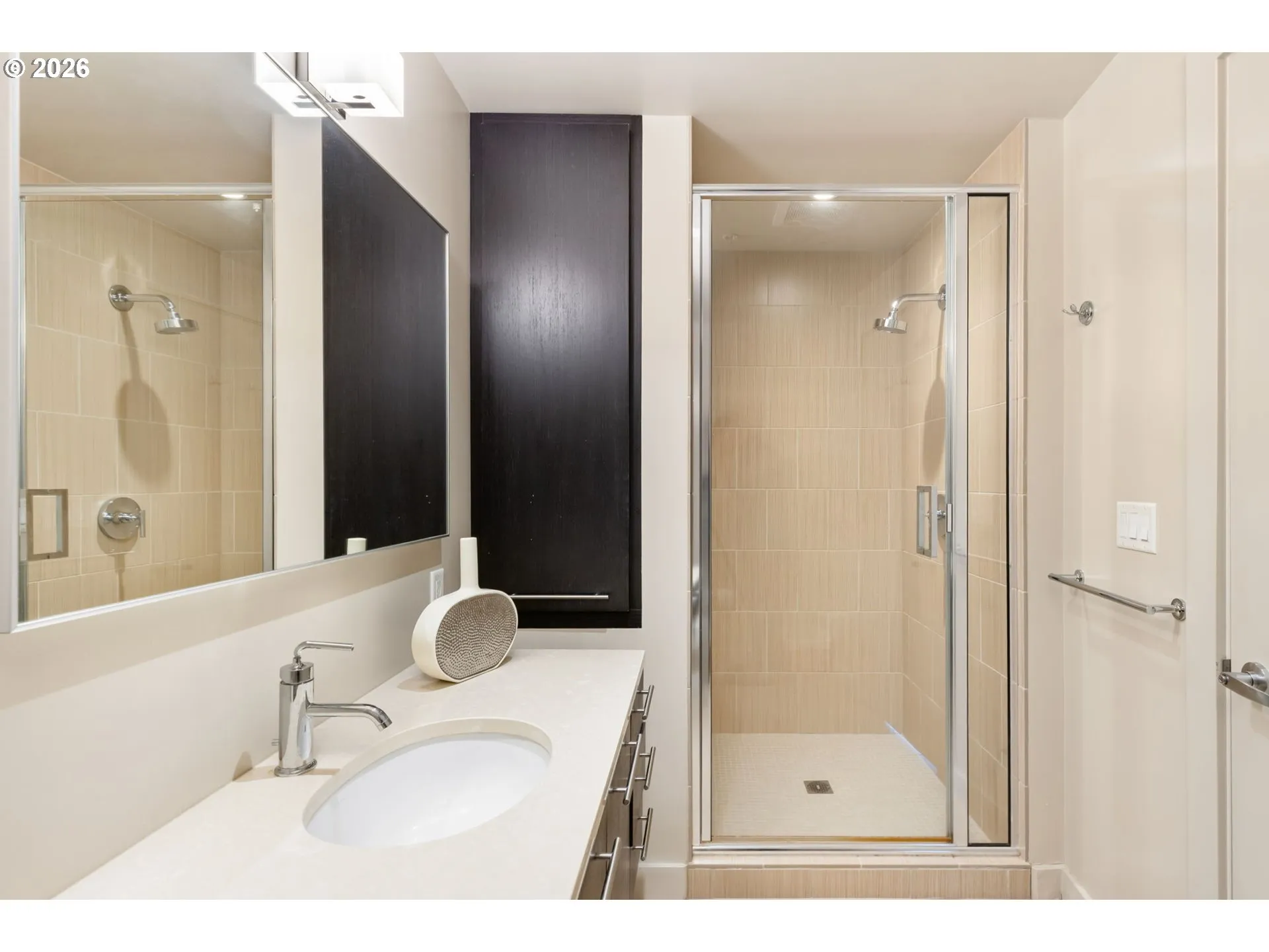 Bathroom-Walk in Shower