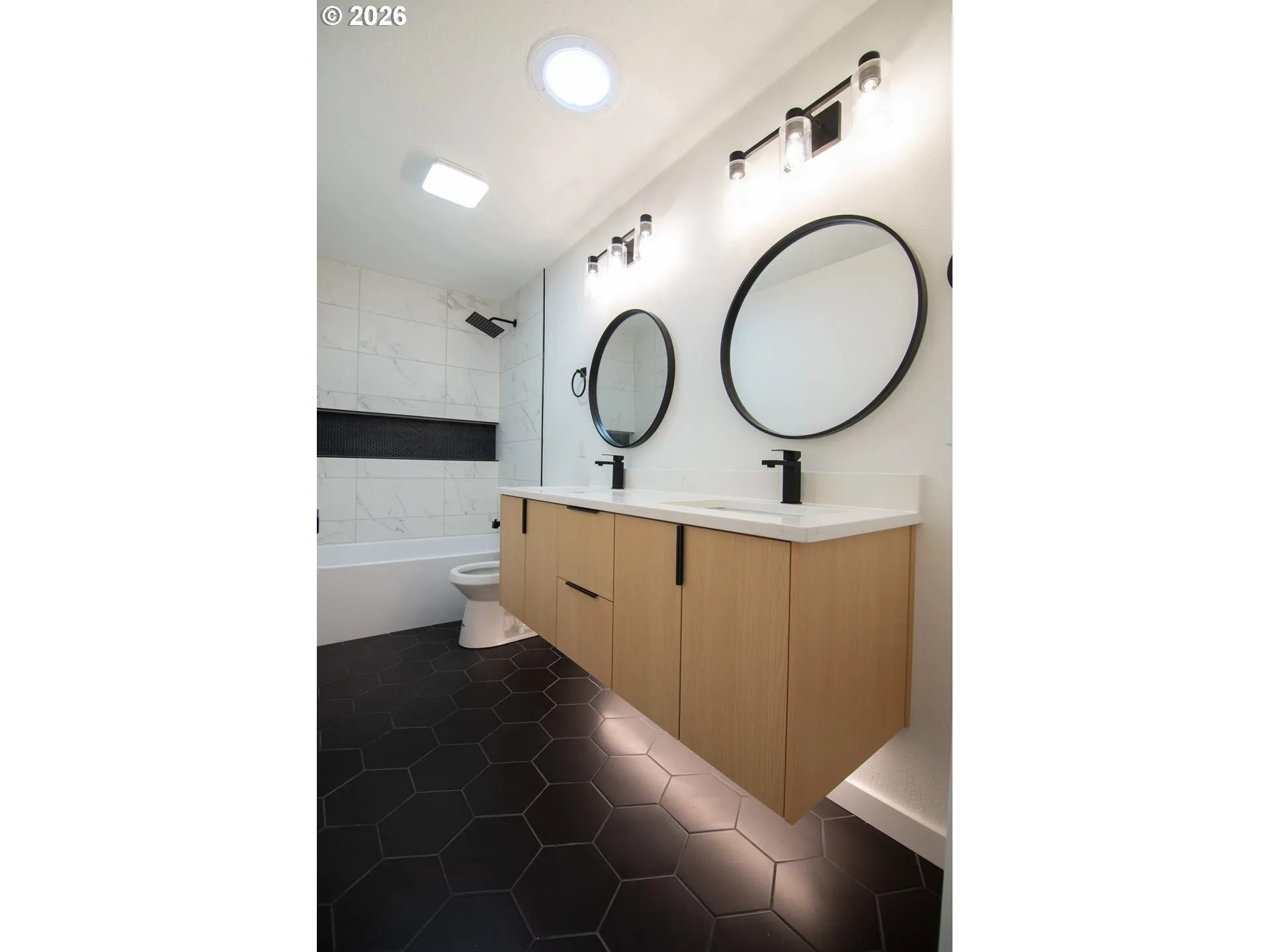 Bathroom-Upper