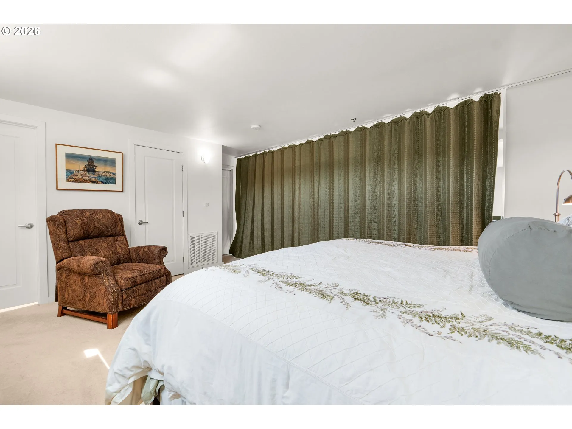 Bedroom, Primary-Upper