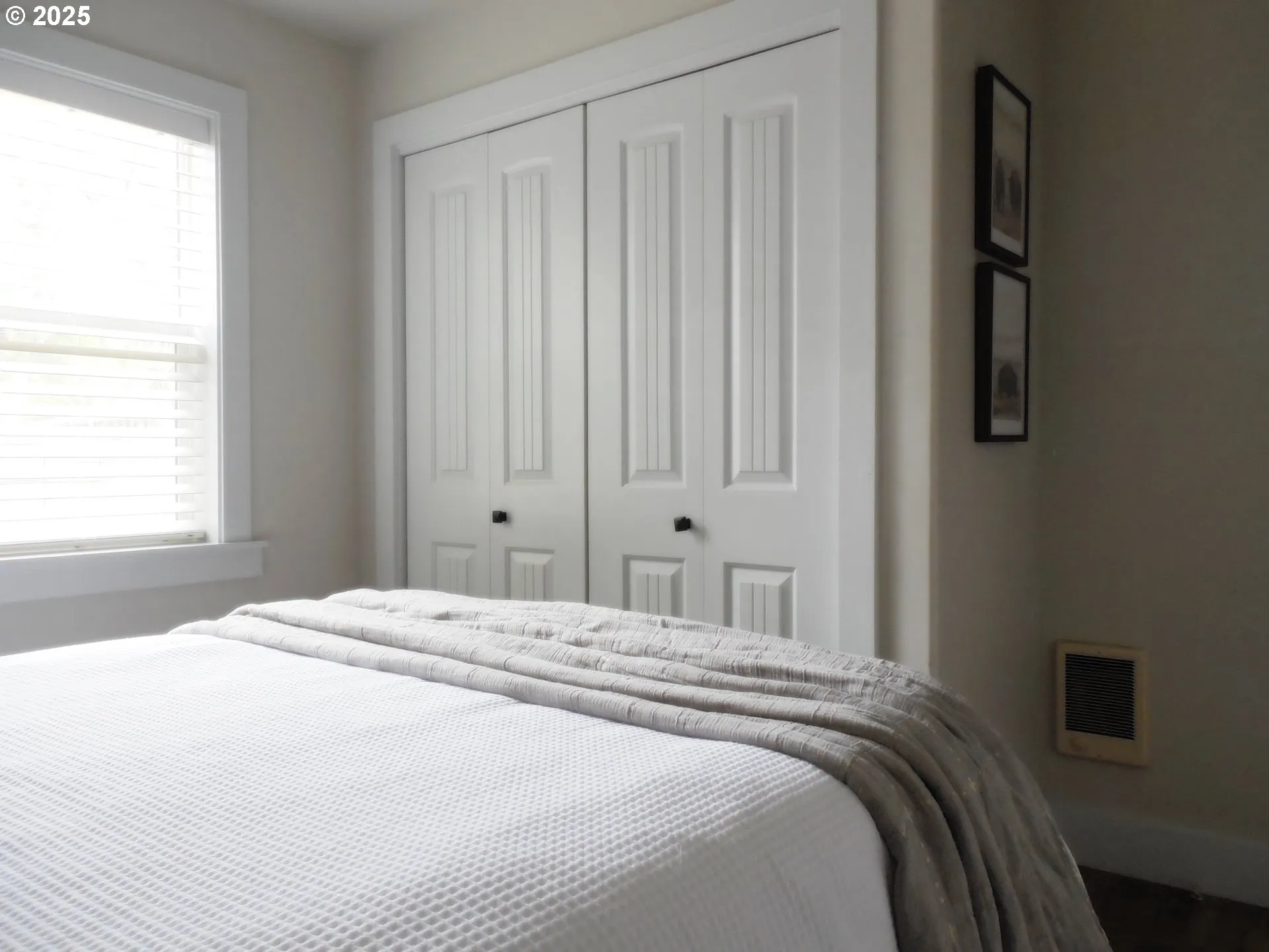 Bedroom, Primary