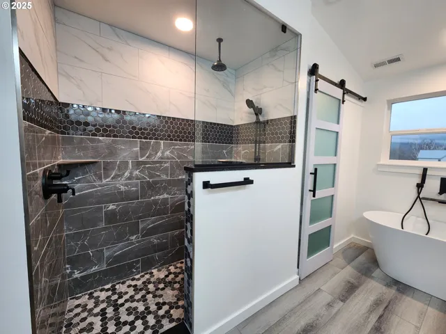 Bathroom, Attached-Upper