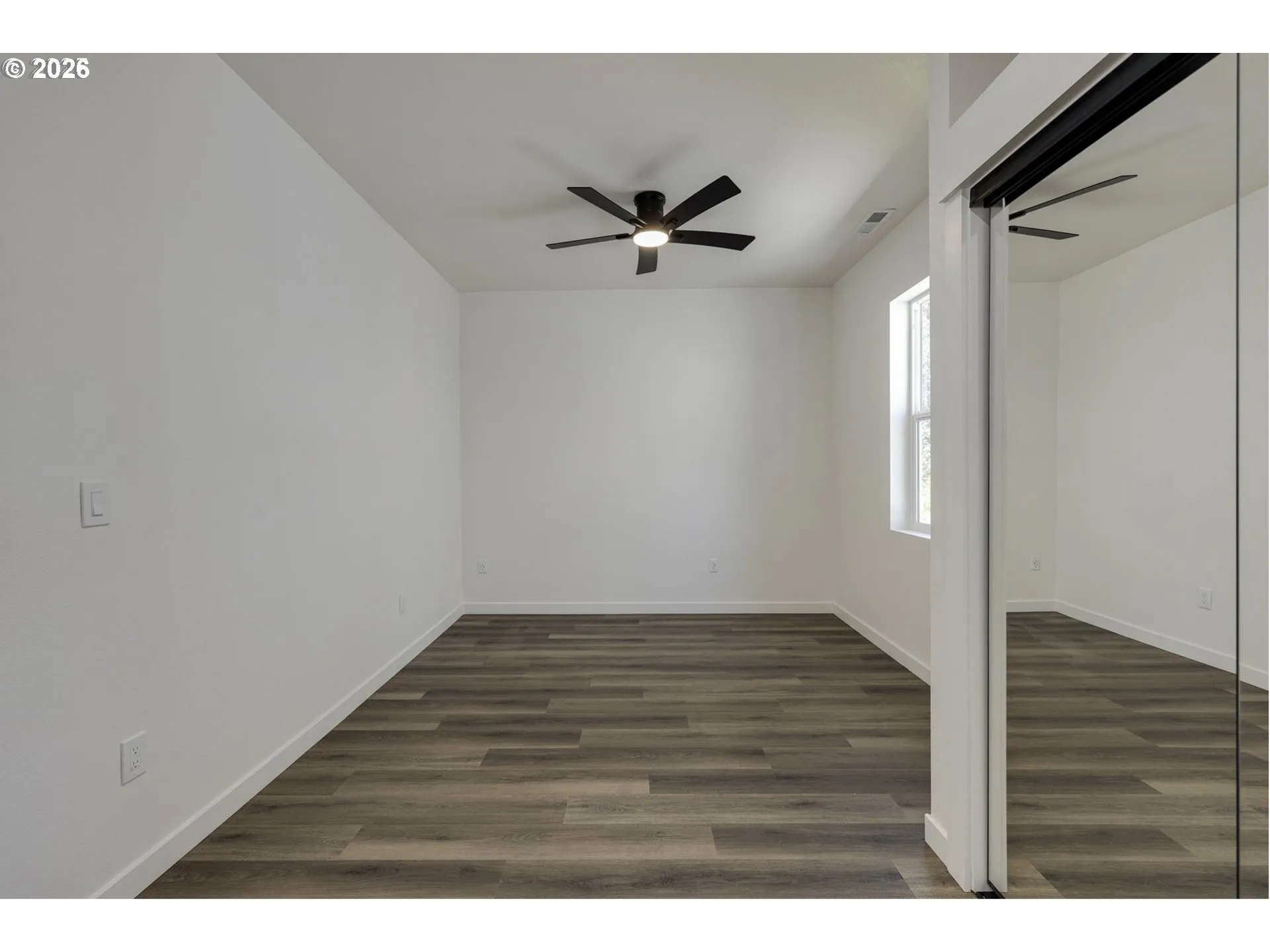 Bedroom, Primary-Upper