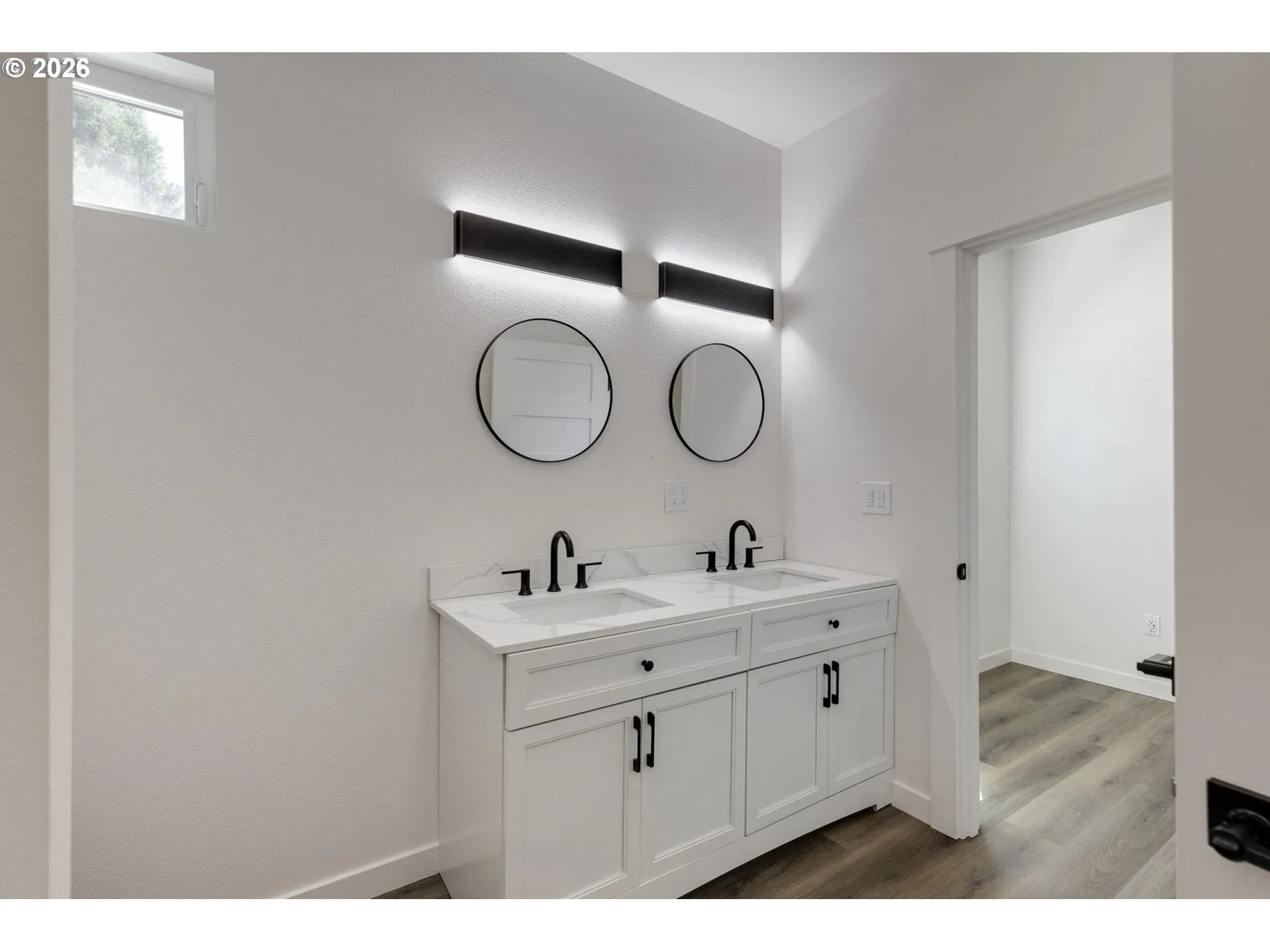 Bedroom, Primary-Upper