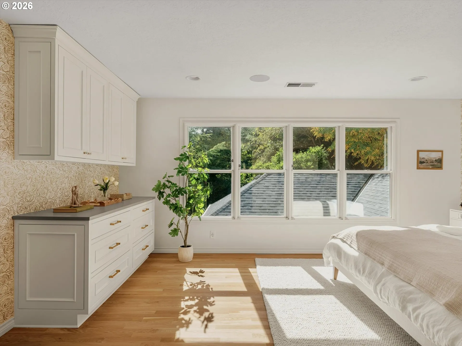 Bedroom, Primary