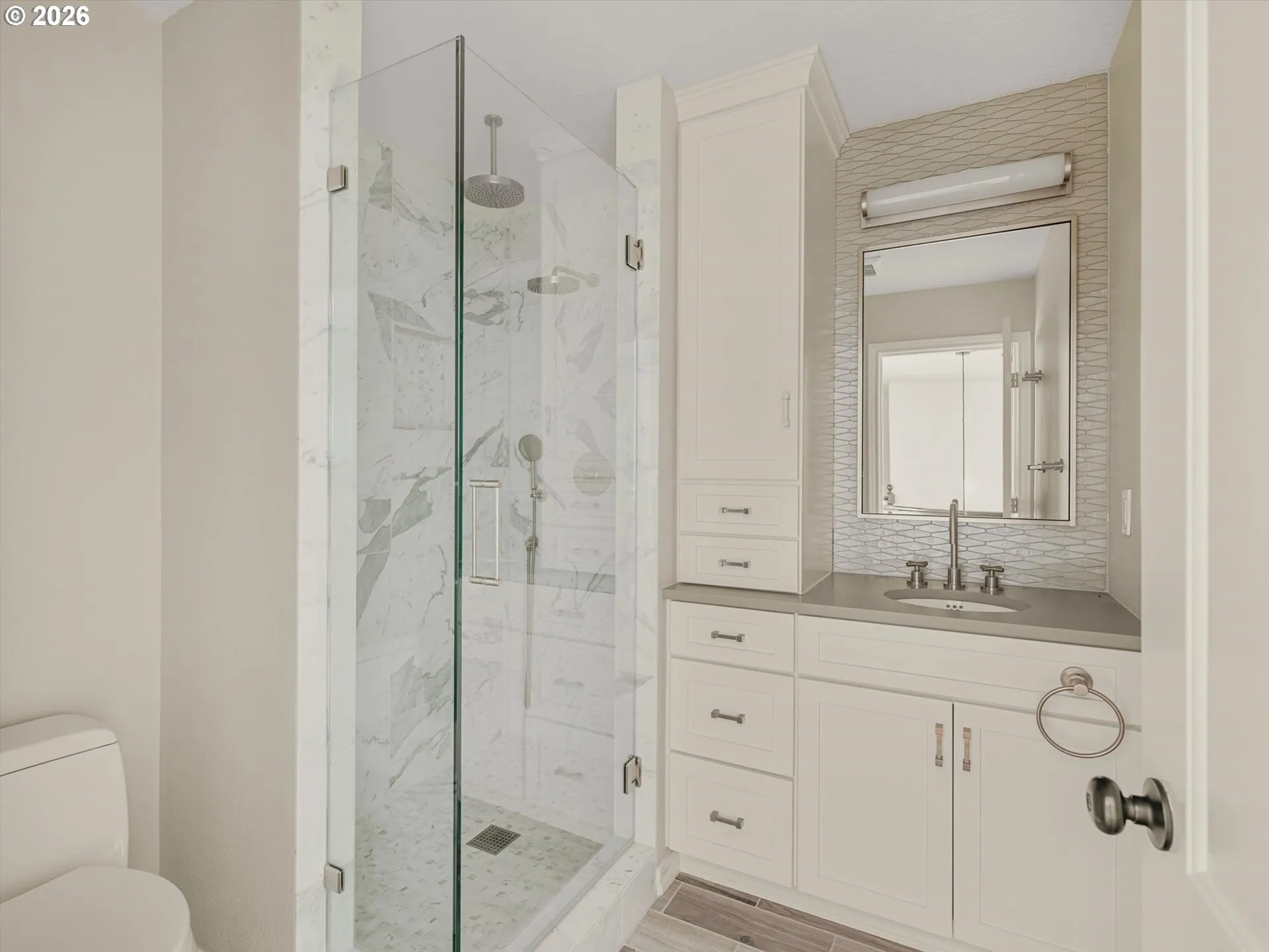 Bathroom-Upper