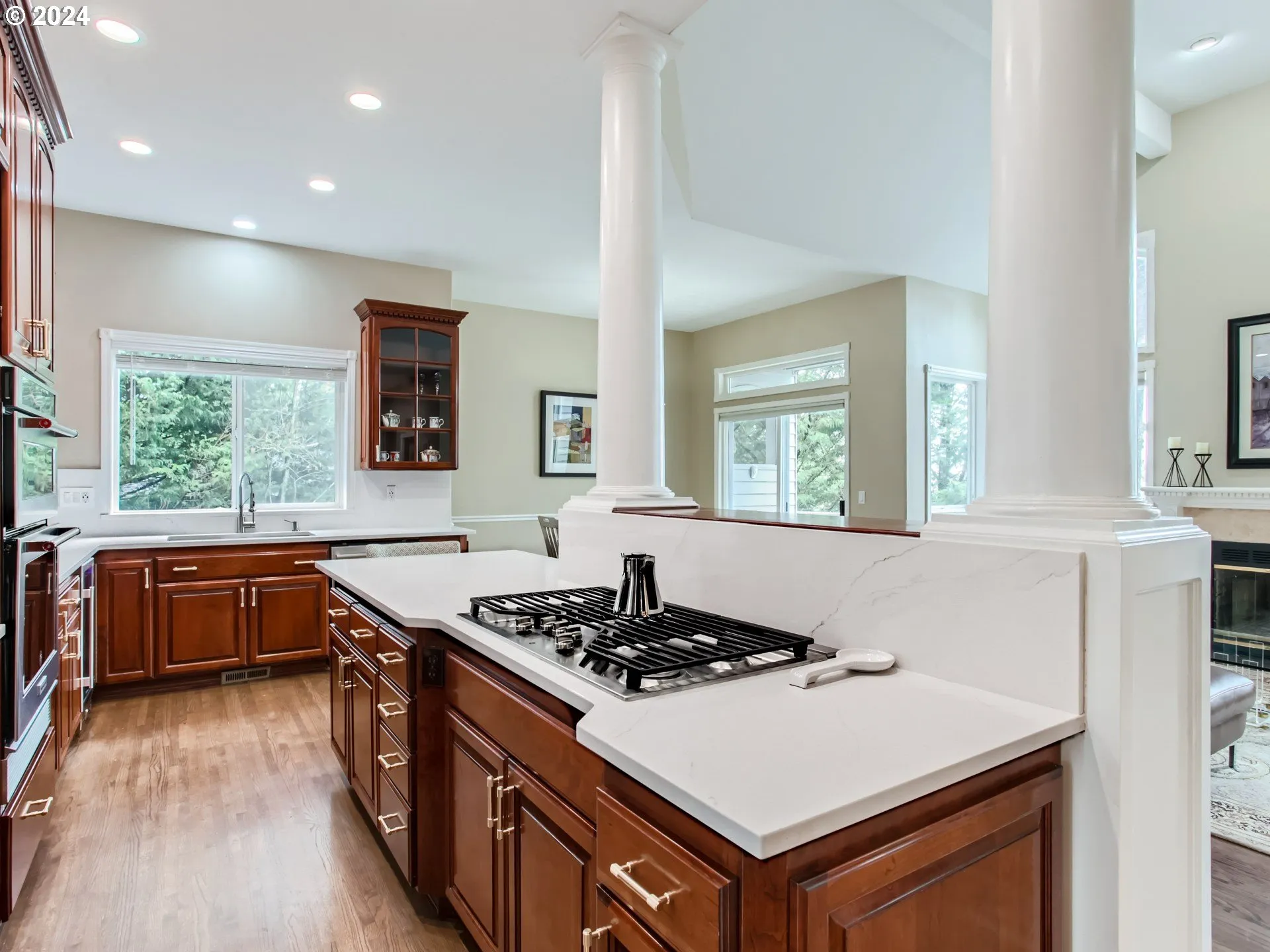 Kitchen-Cooking Island