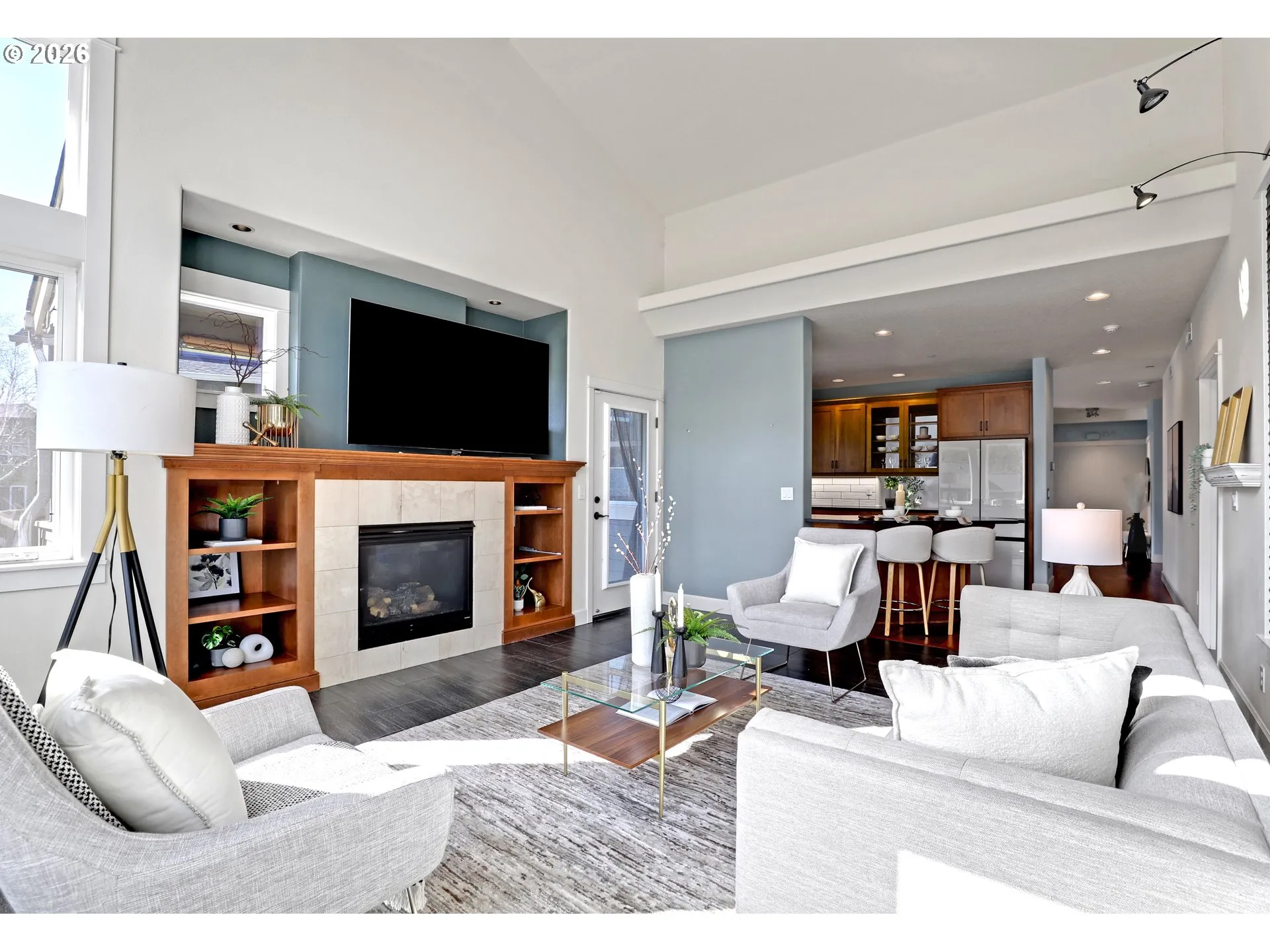 Living Room-Fireplace